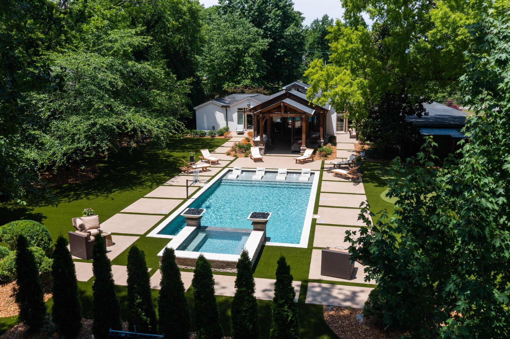 4020 Estes Rd