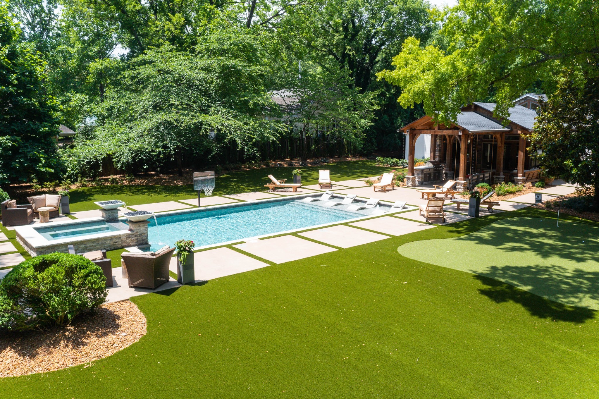 4020 Estes Rd