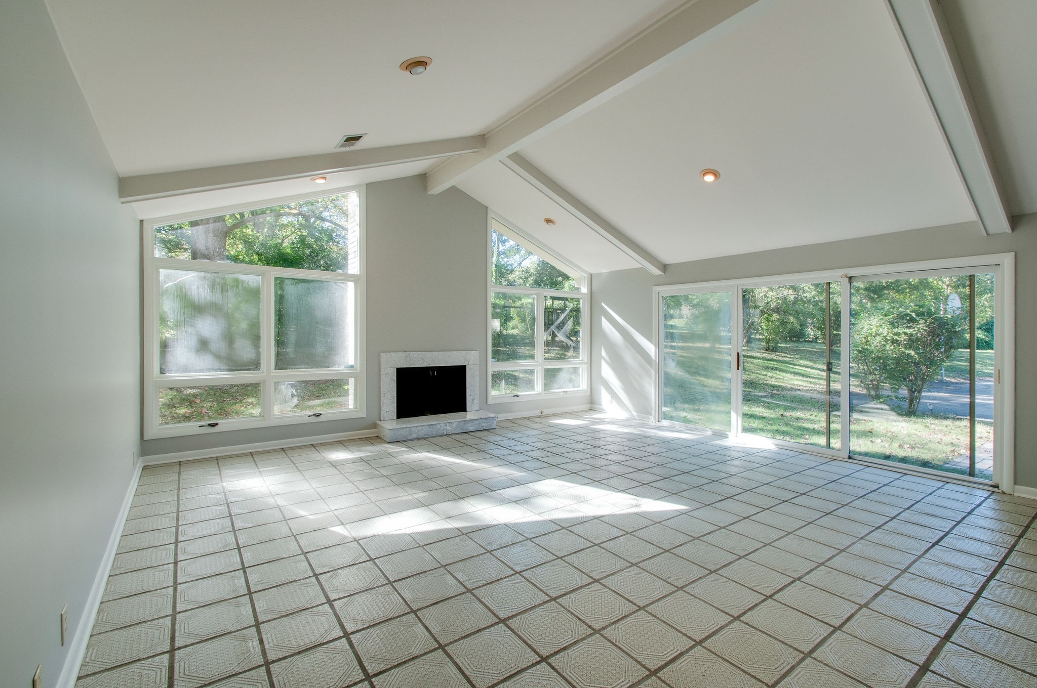 4337 Beekman Dr