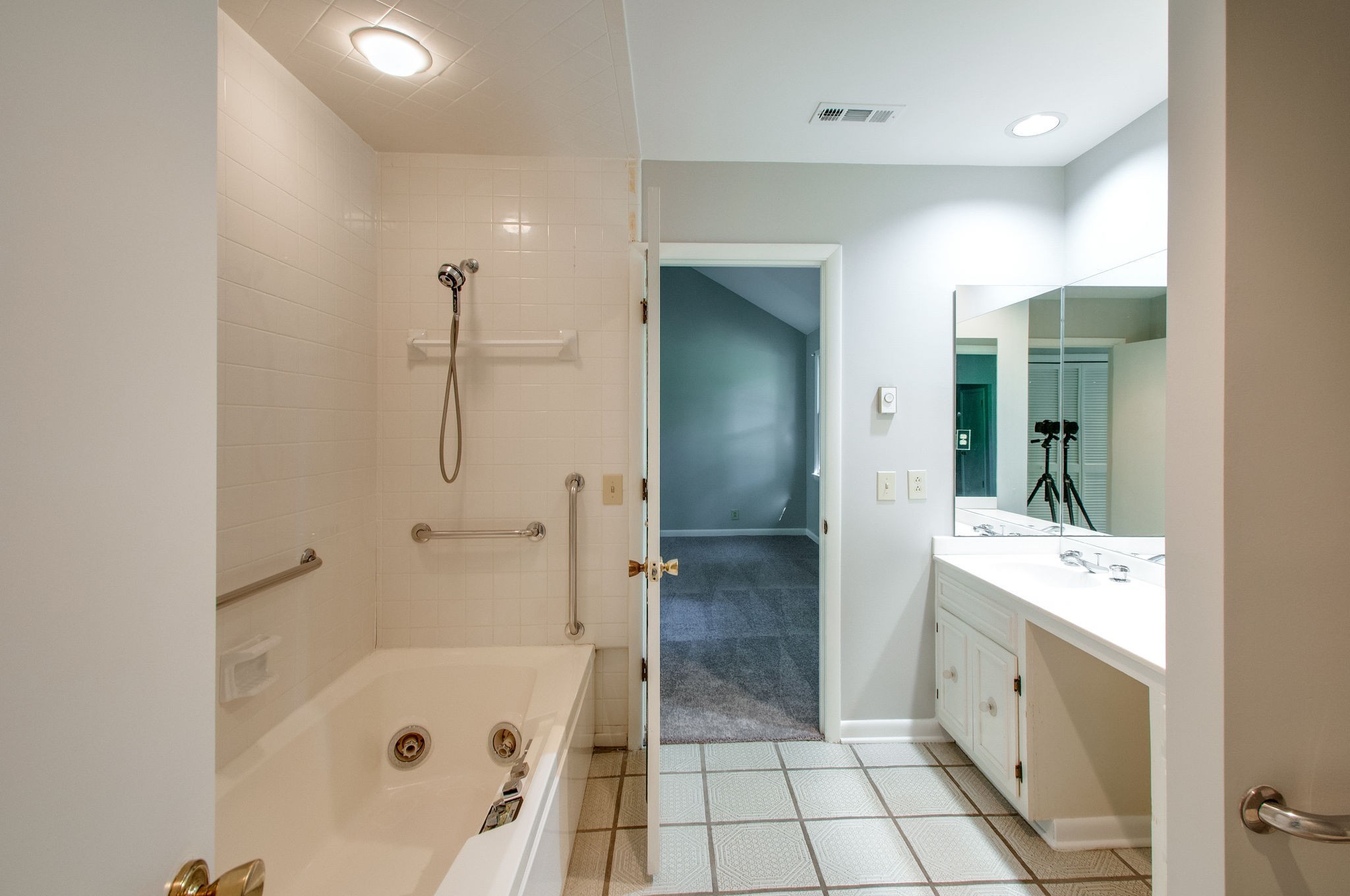 4337 Beekman Dr