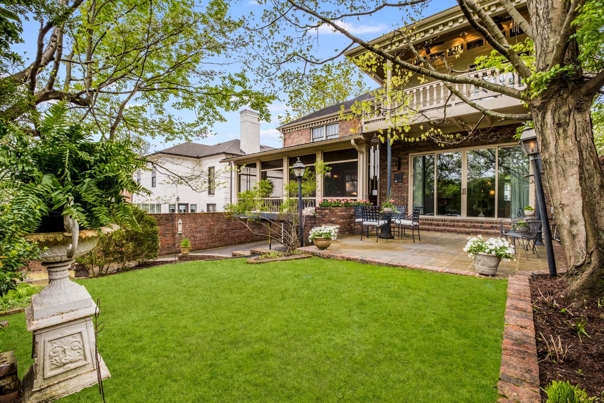 2128 Golf Club Ln