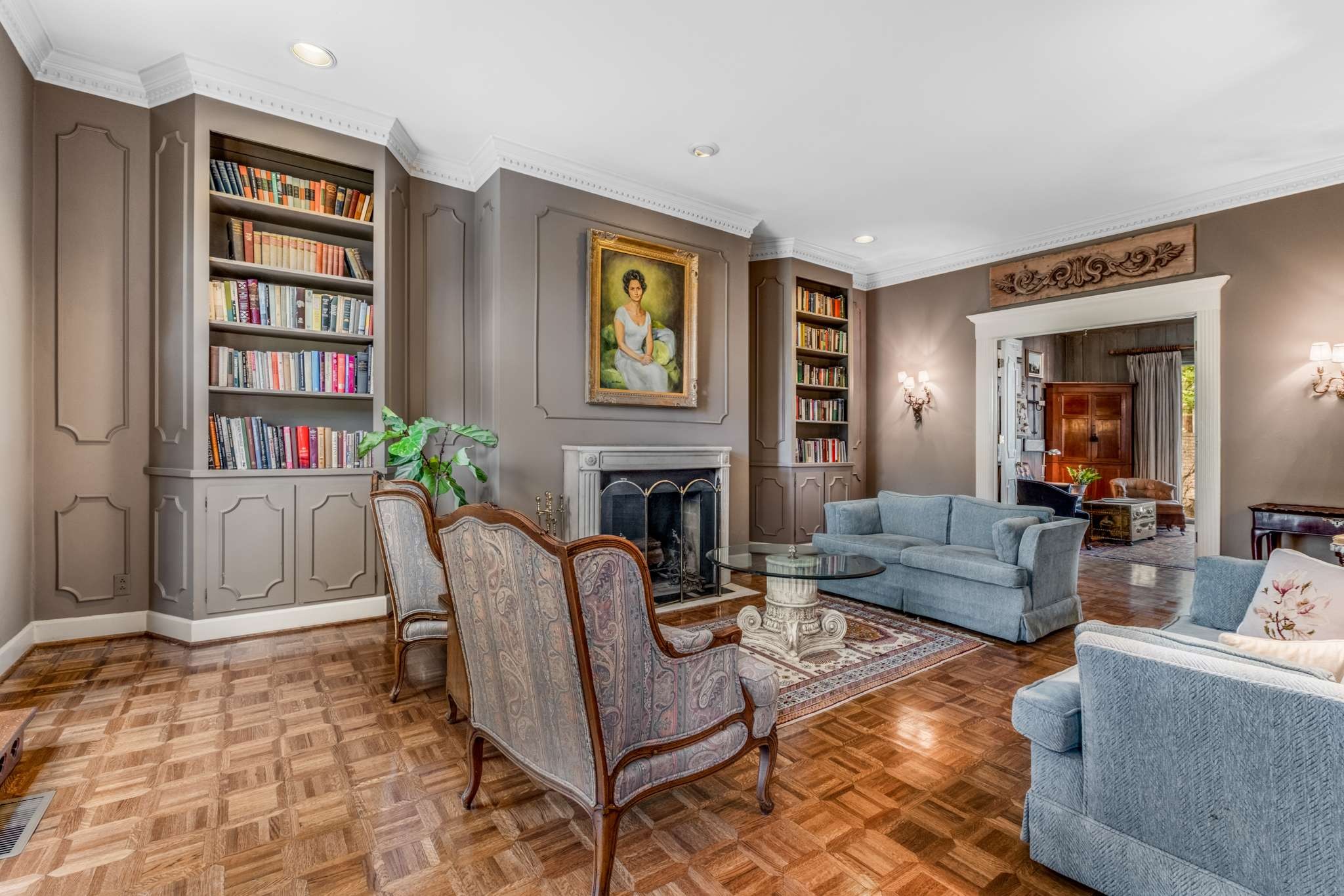 2128 Golf Club Ln