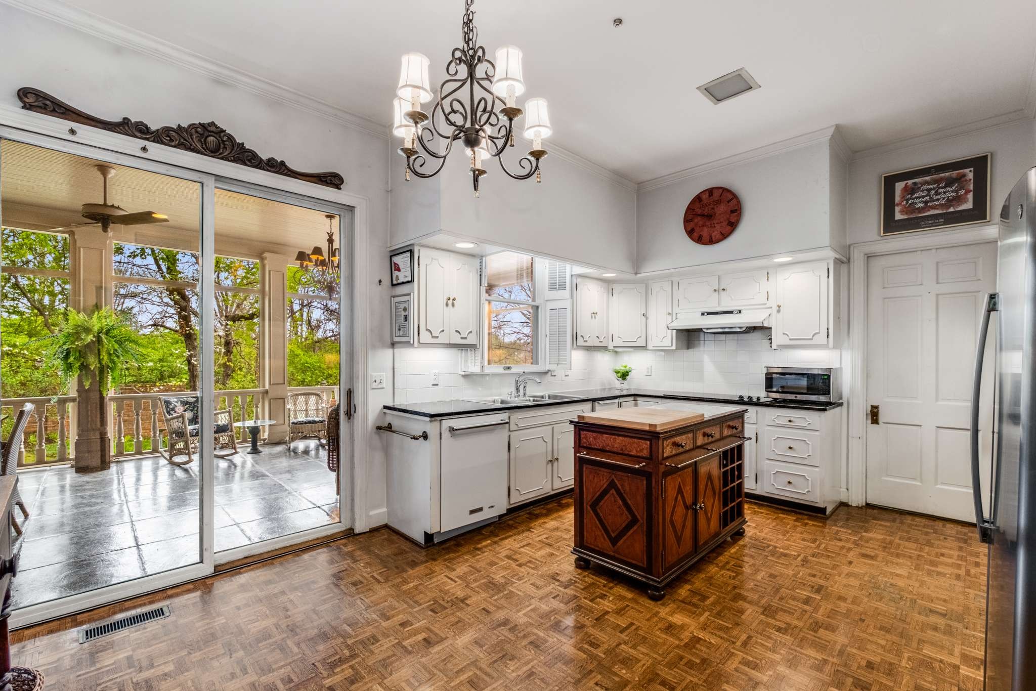 2128 Golf Club Ln