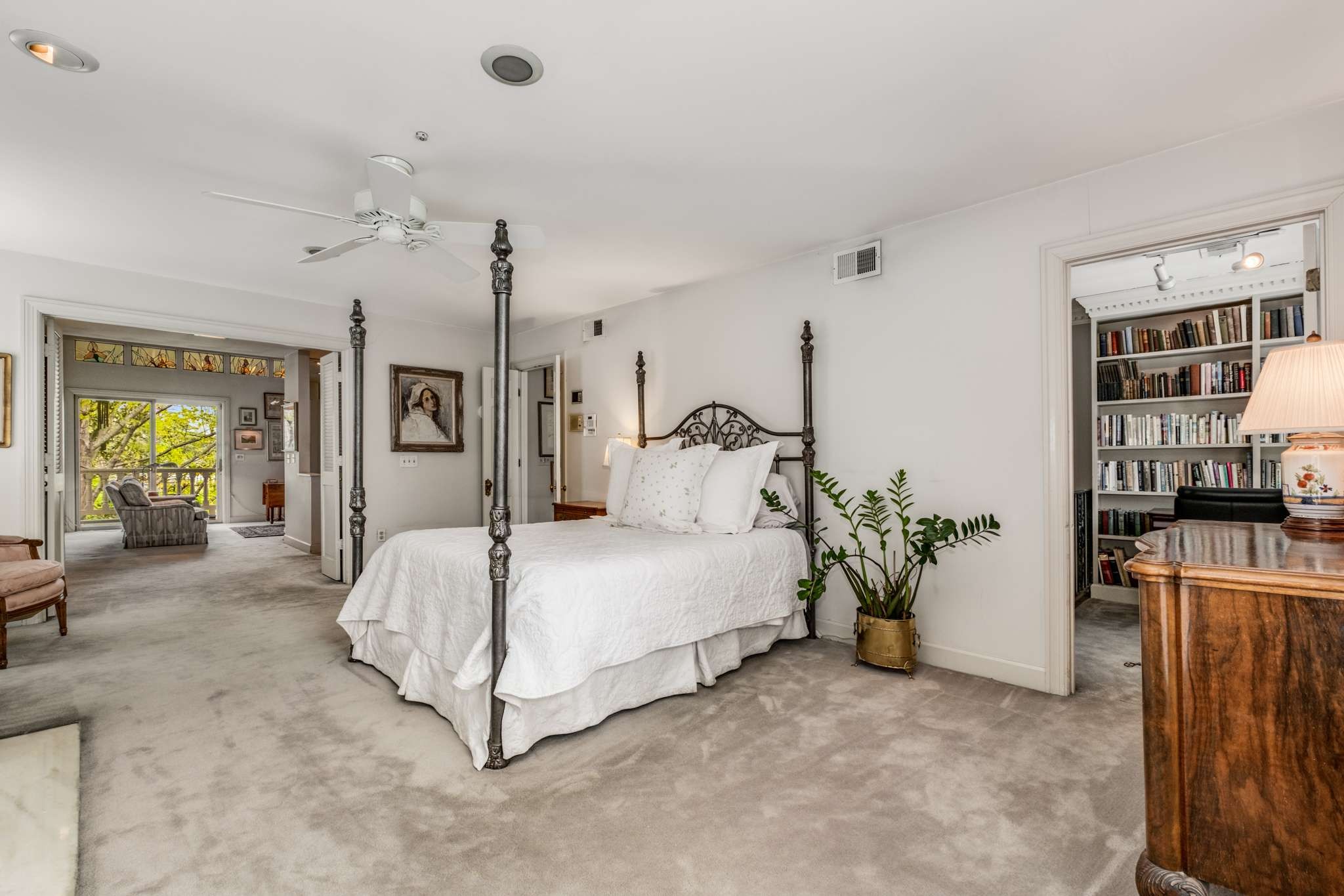 2128 Golf Club Ln