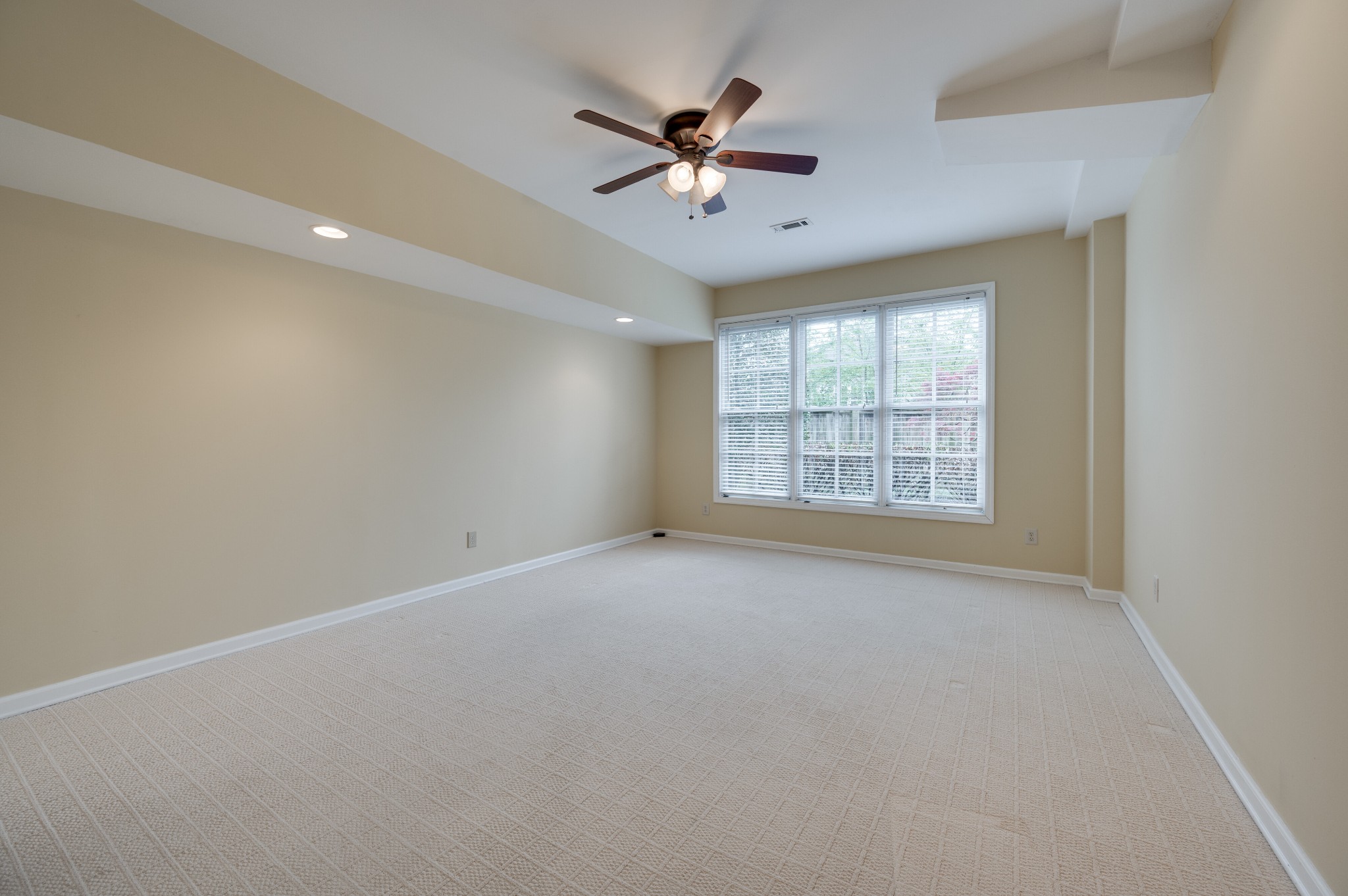 318 Morning Mist Ln