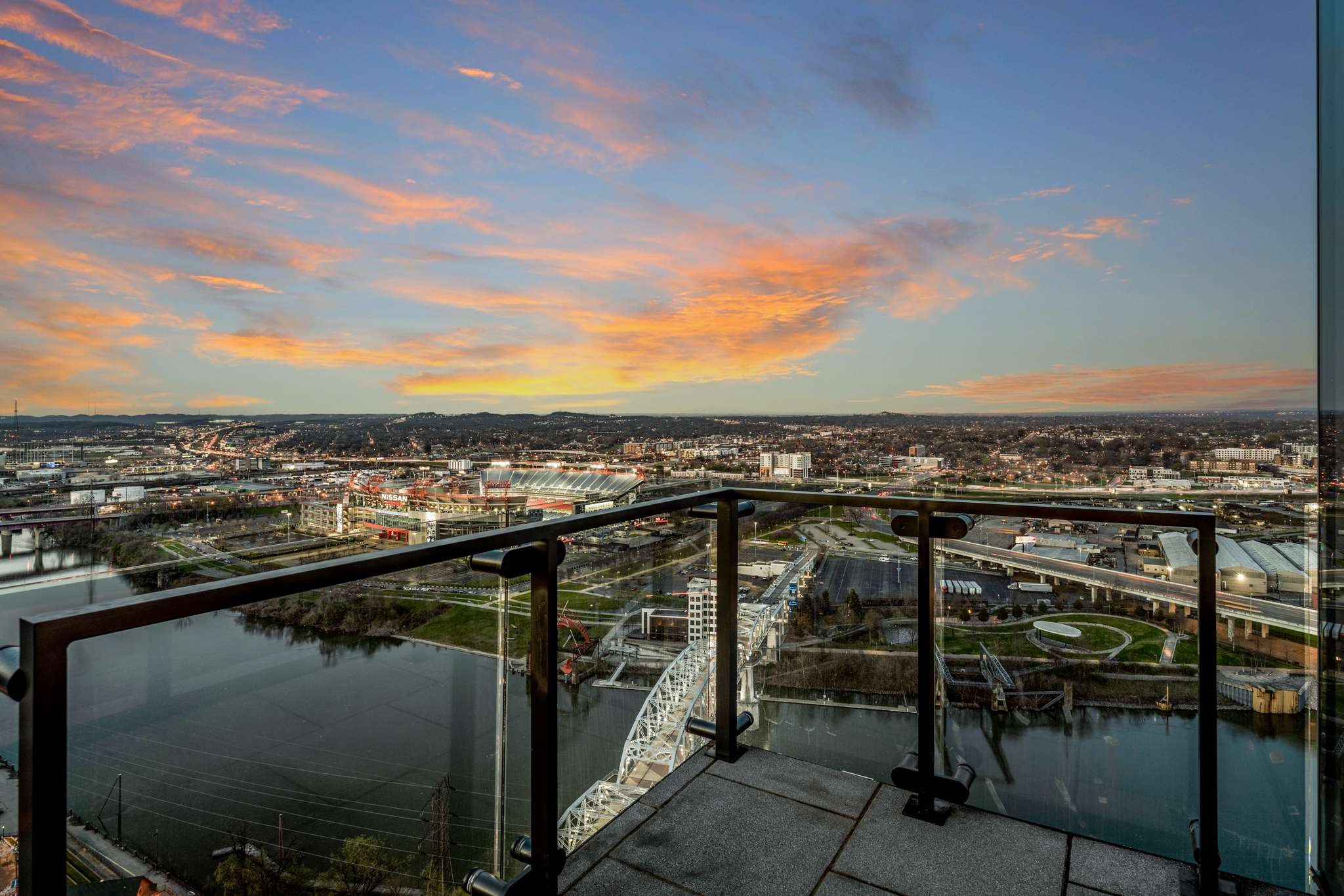 160 2nd Ave, S Unit: 2703