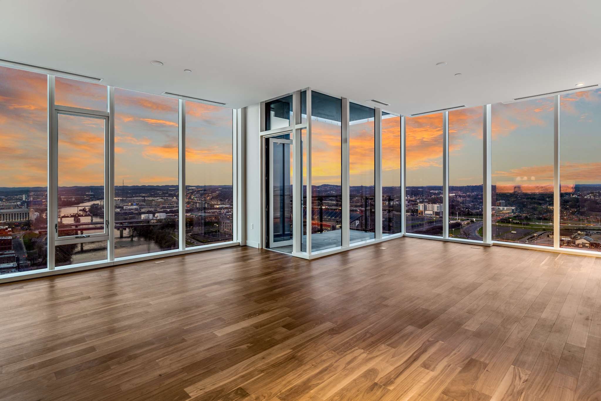 160 2nd Ave, S Unit: 2703