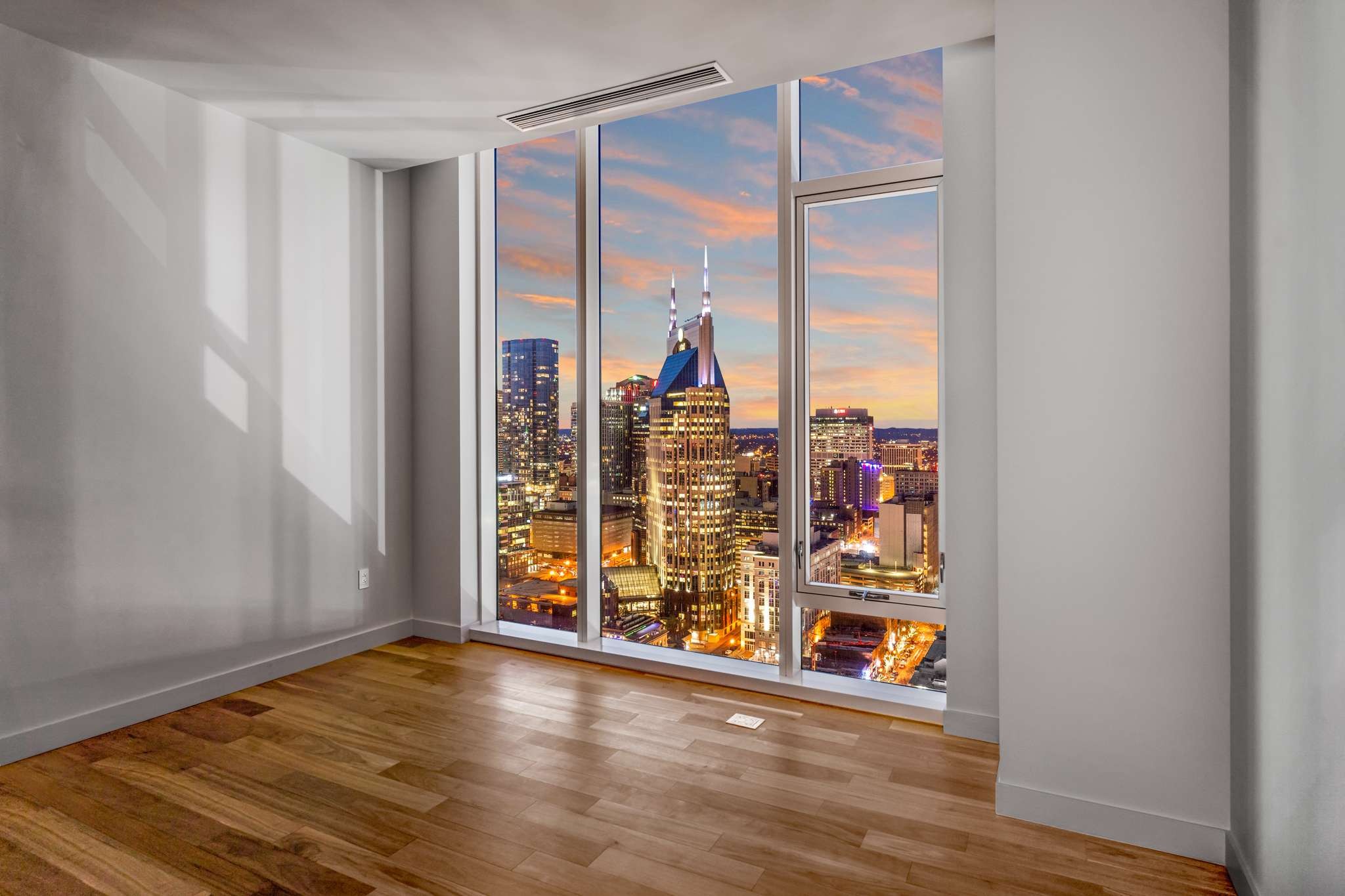 160 2nd Ave, S Unit: 2703