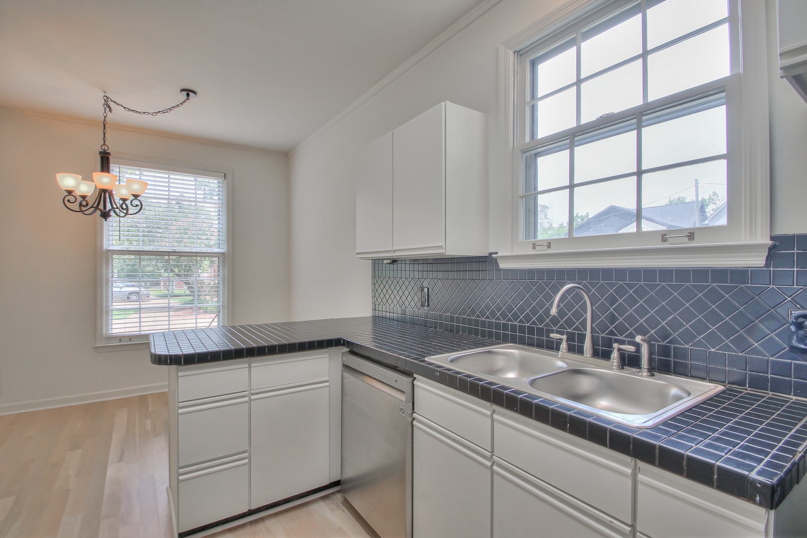 4220 Lone Oak Rd