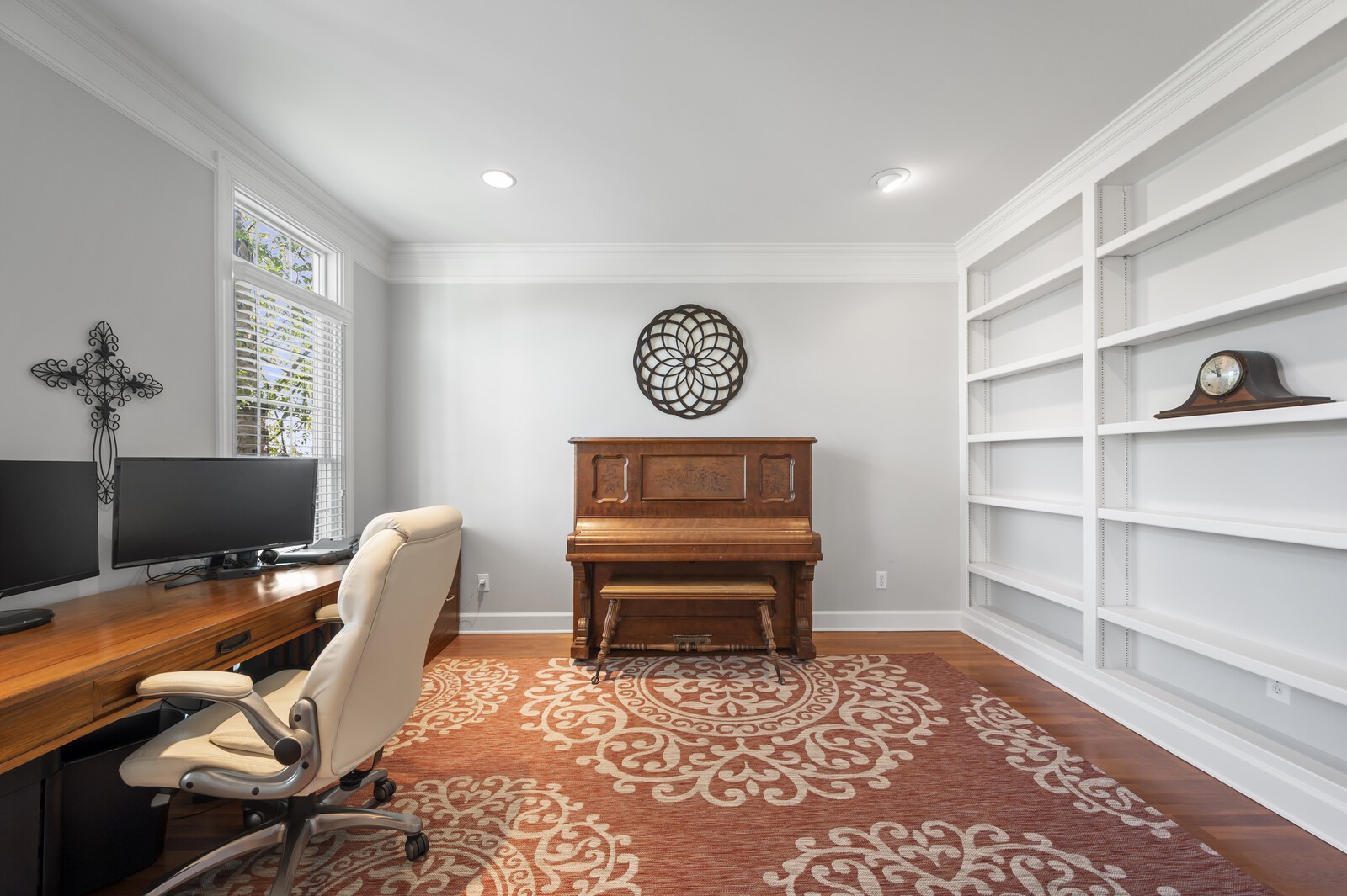 9695 Sapphire Ct