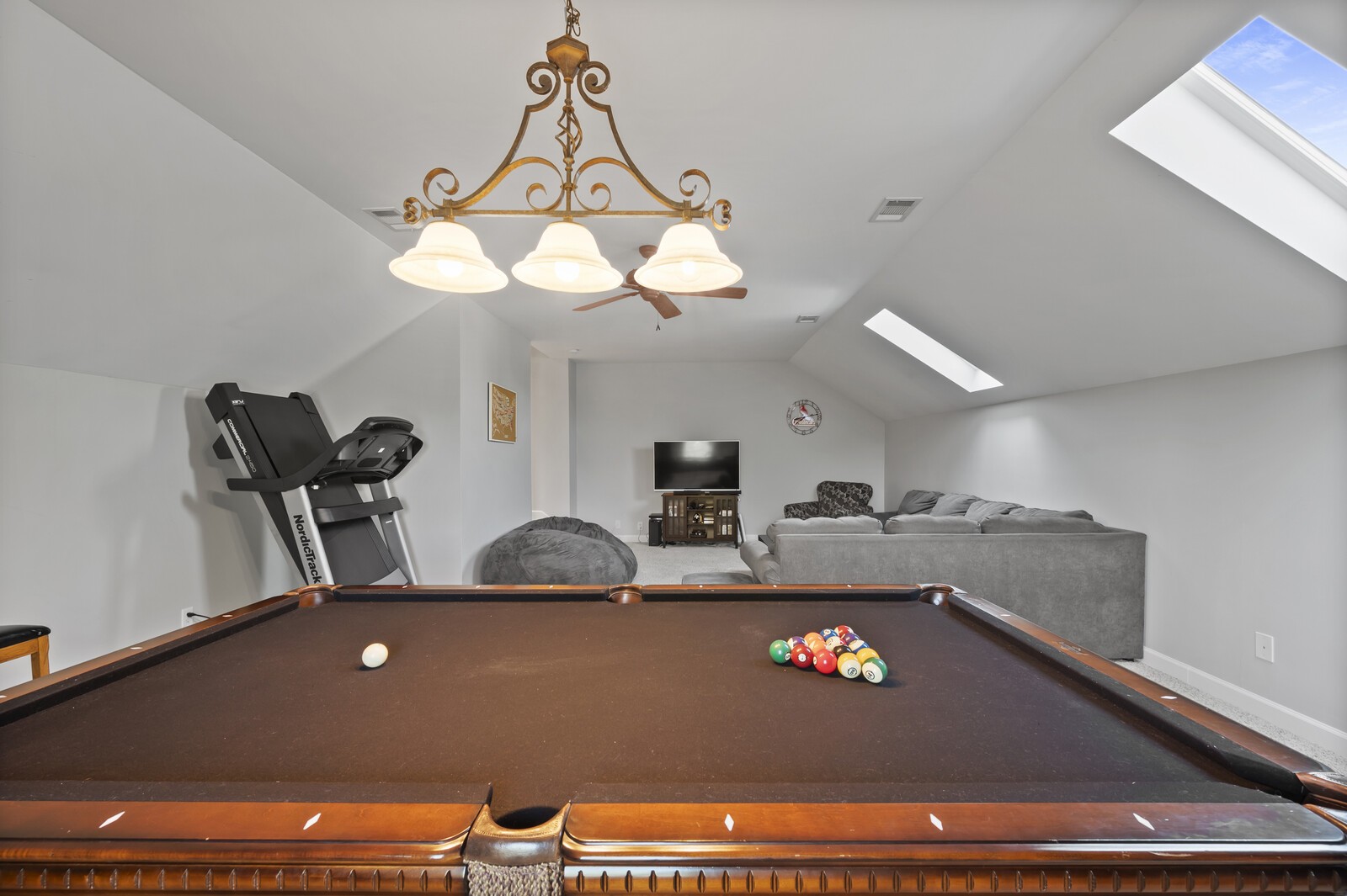 9695 Sapphire Ct