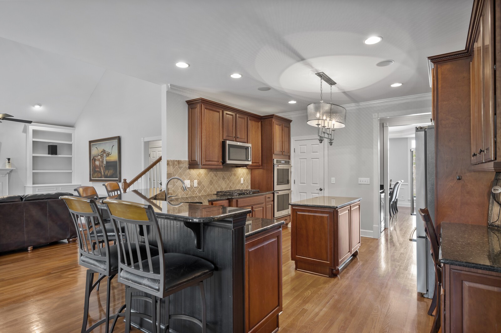 9695 Sapphire Ct