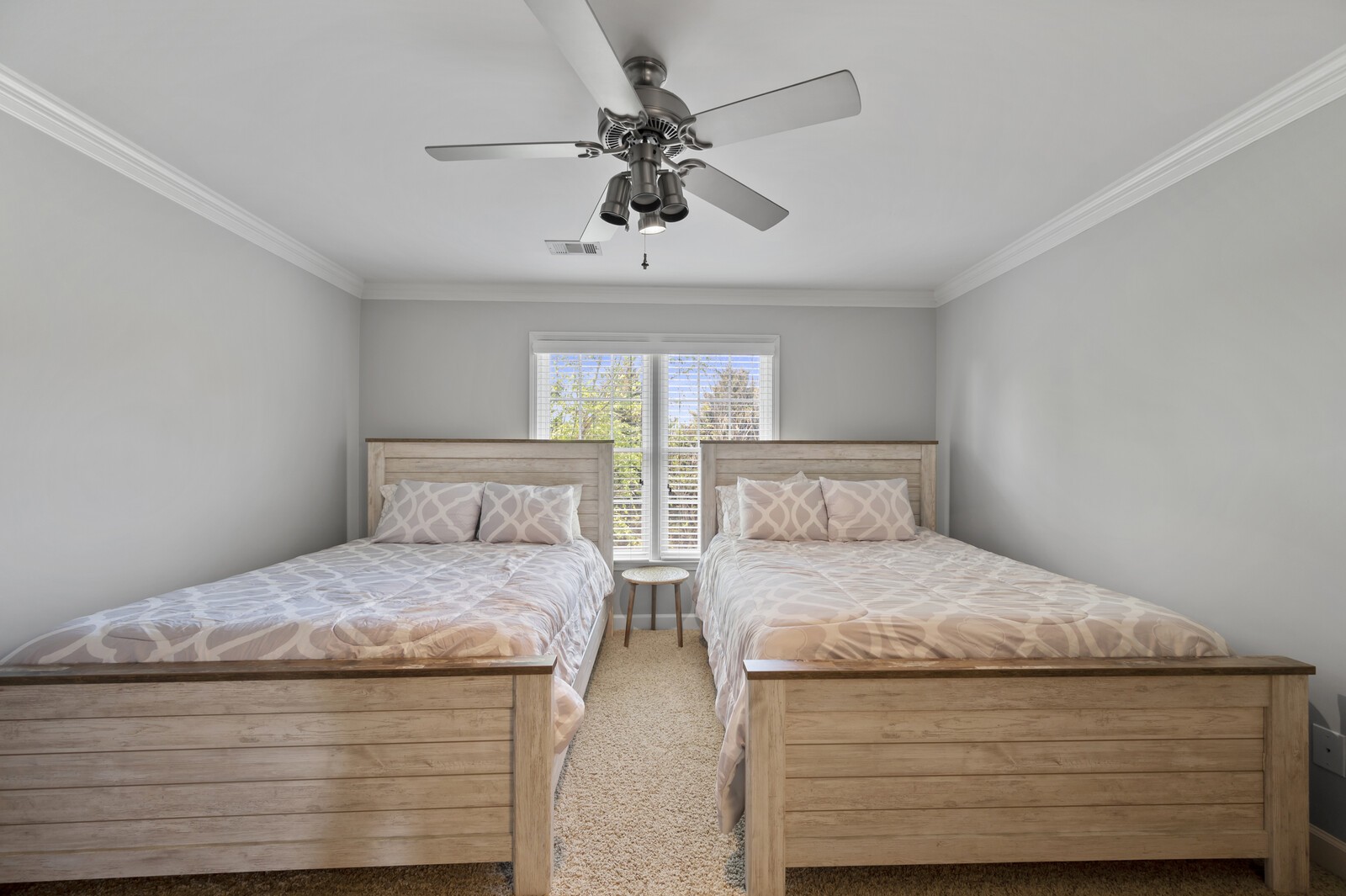 9695 Sapphire Ct