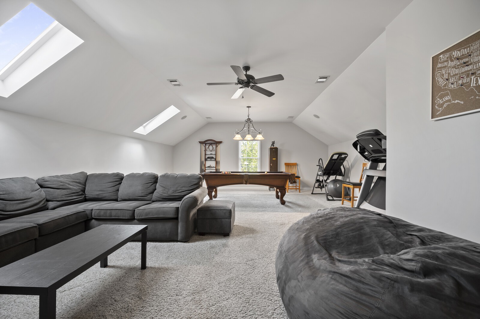 9695 Sapphire Ct