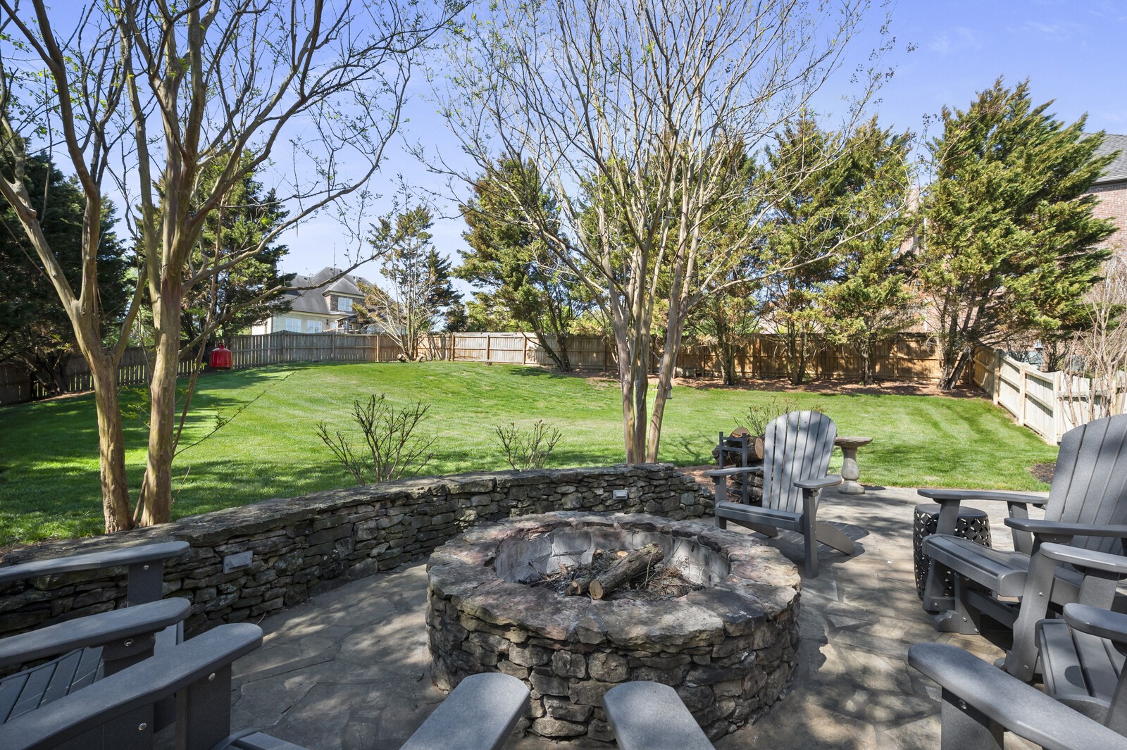 9695 Sapphire Ct