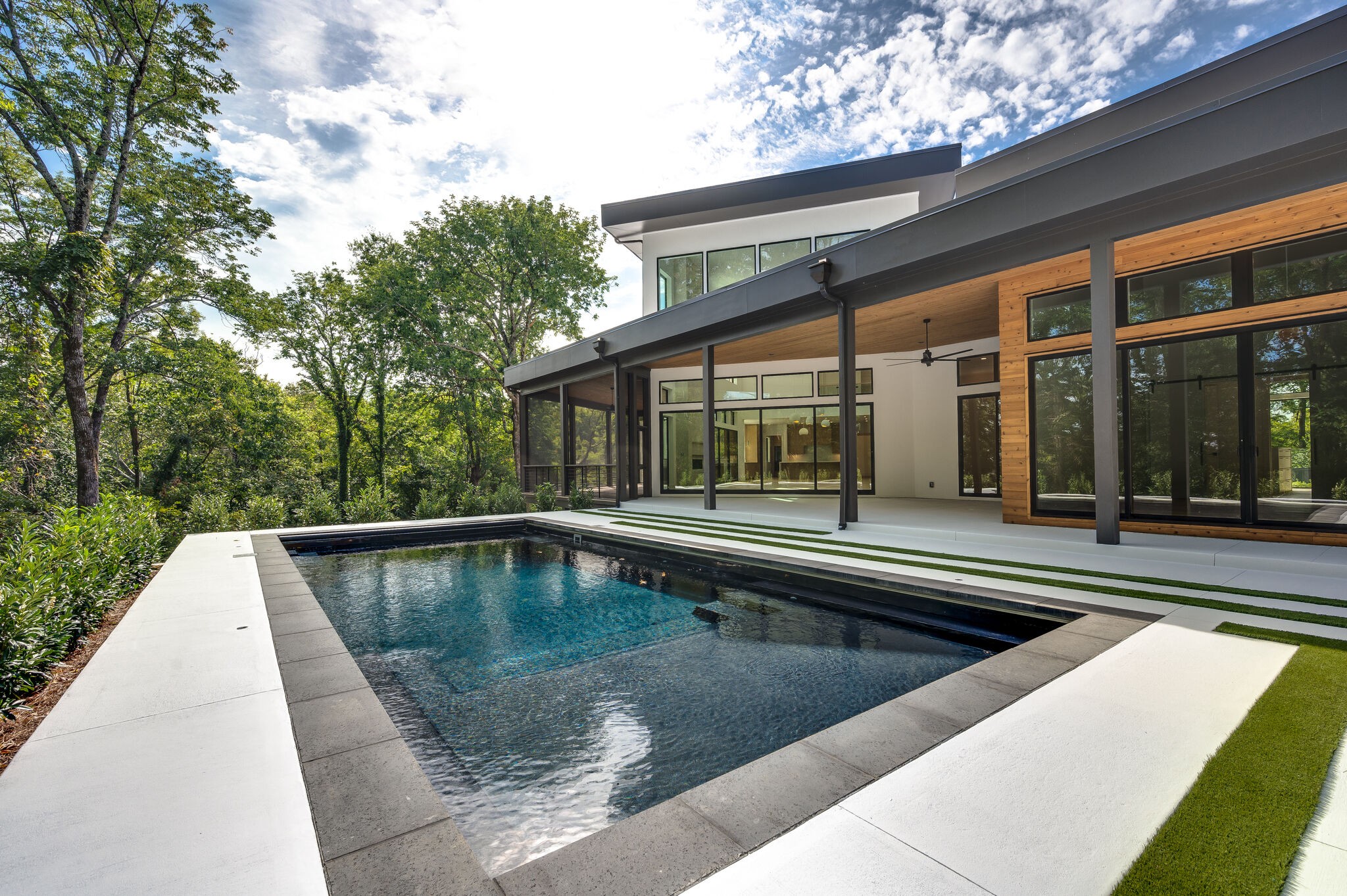 225 Robin Hill Rd