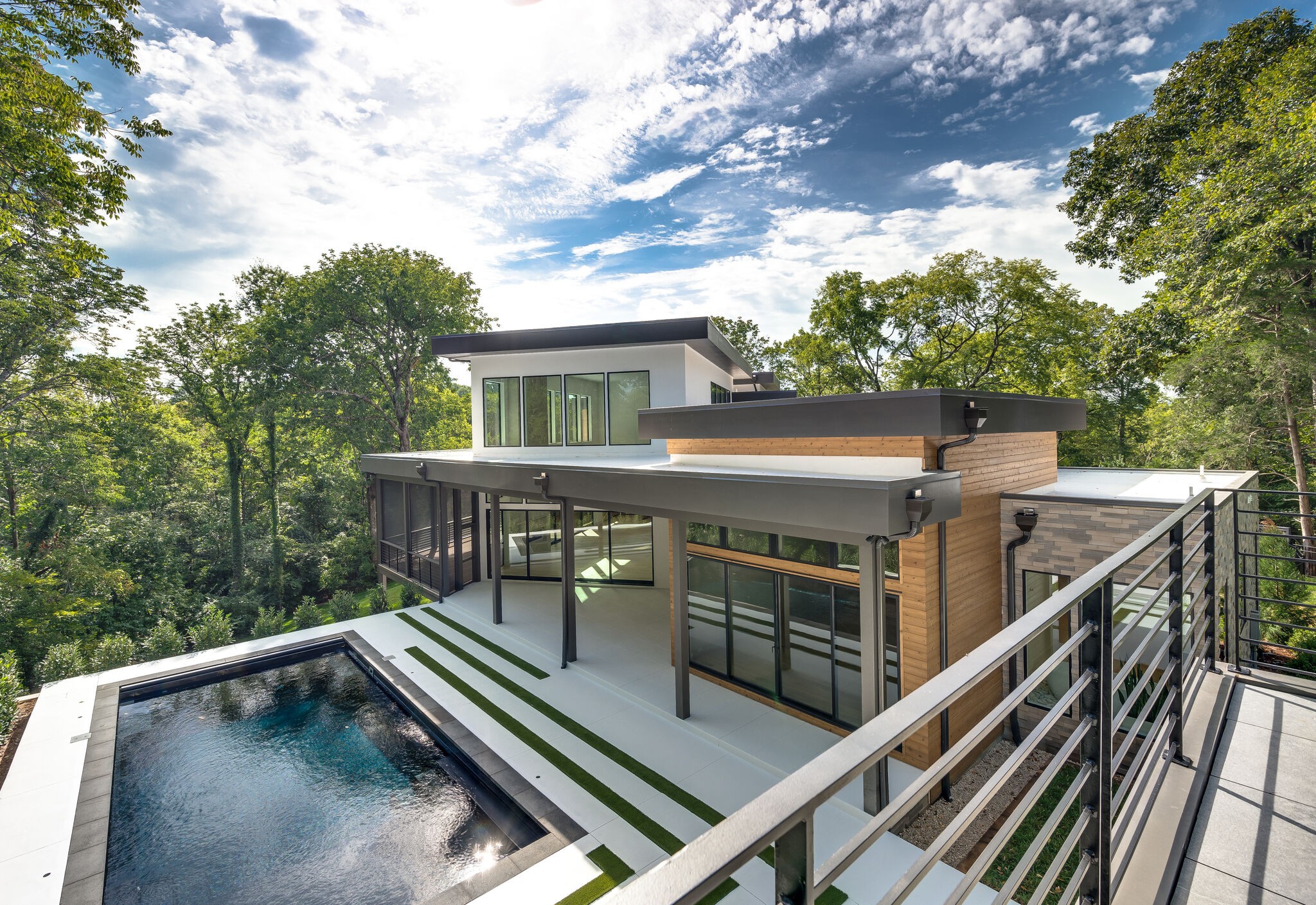 225 Robin Hill Rd