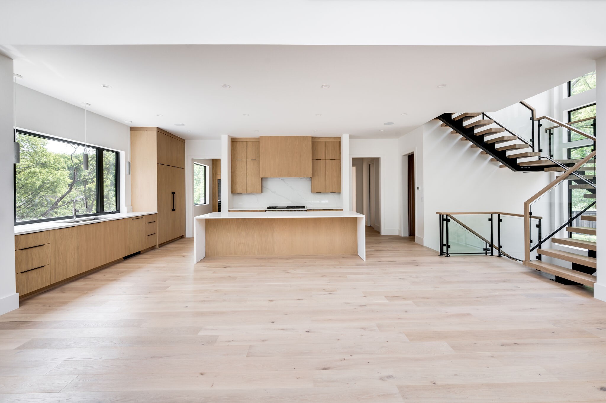 225 Robin Hill Rd