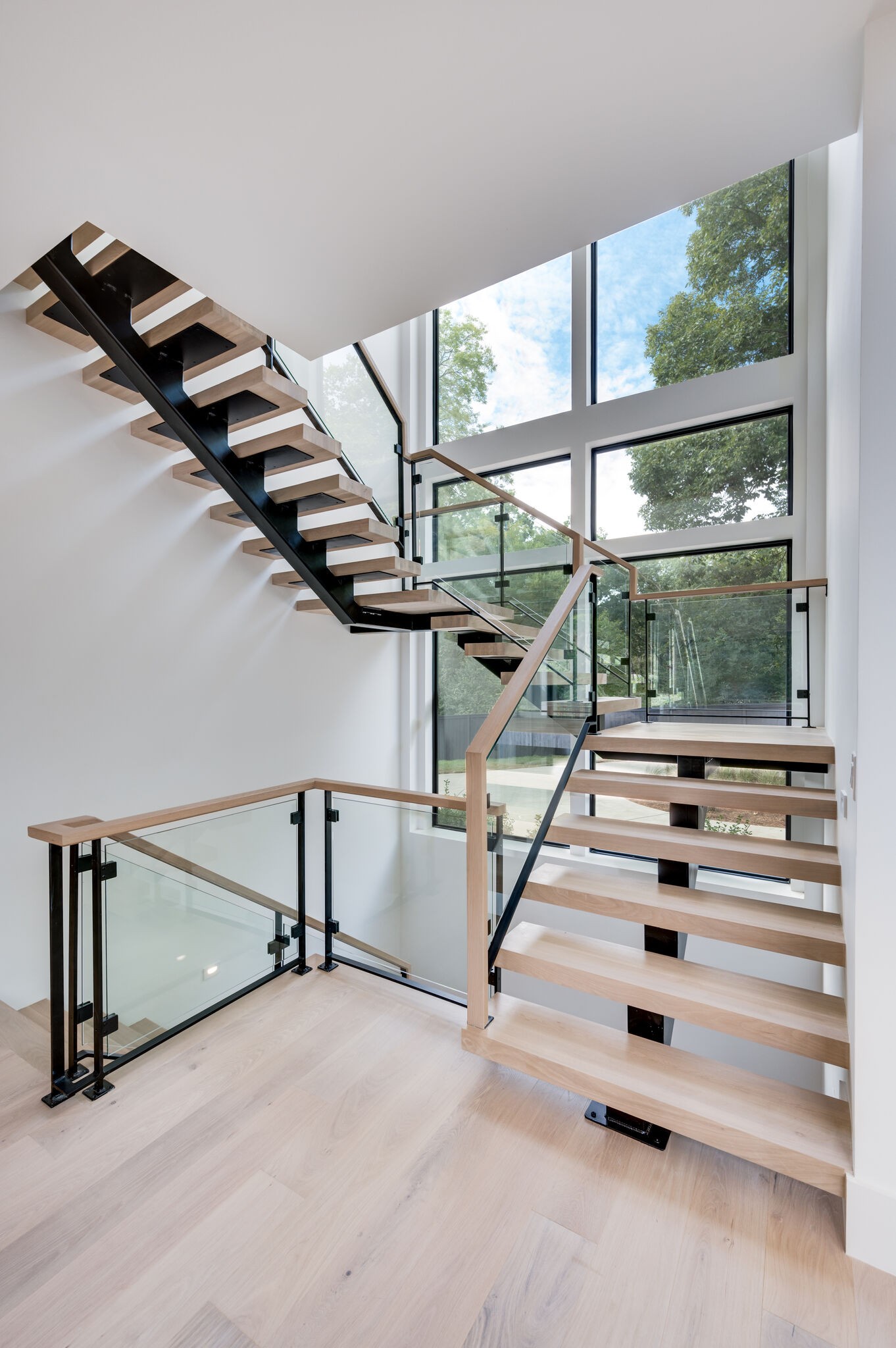 225 Robin Hill Rd