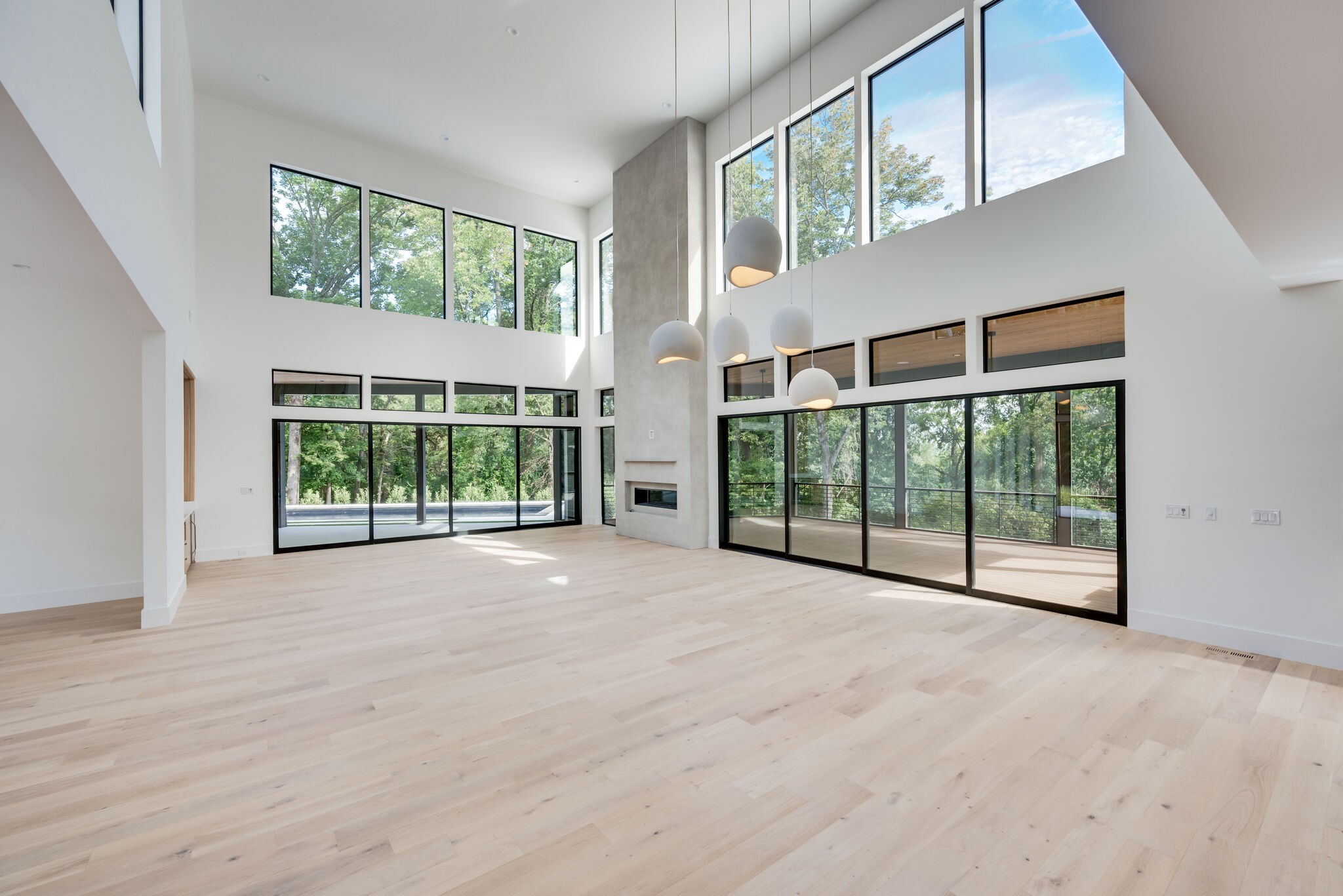 225 Robin Hill Rd
