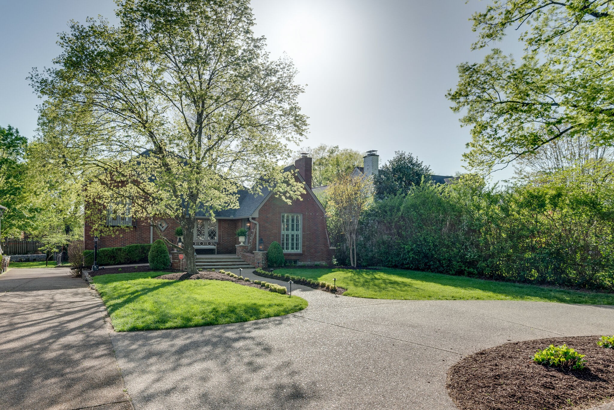 122 Blackburn Ave