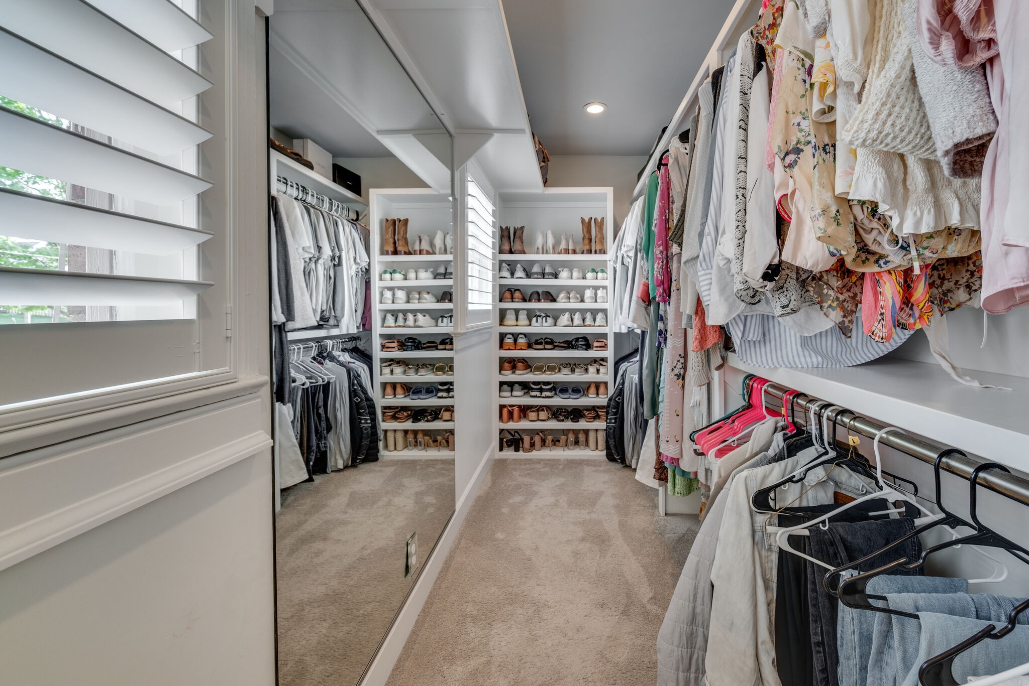 122 Blackburn Ave