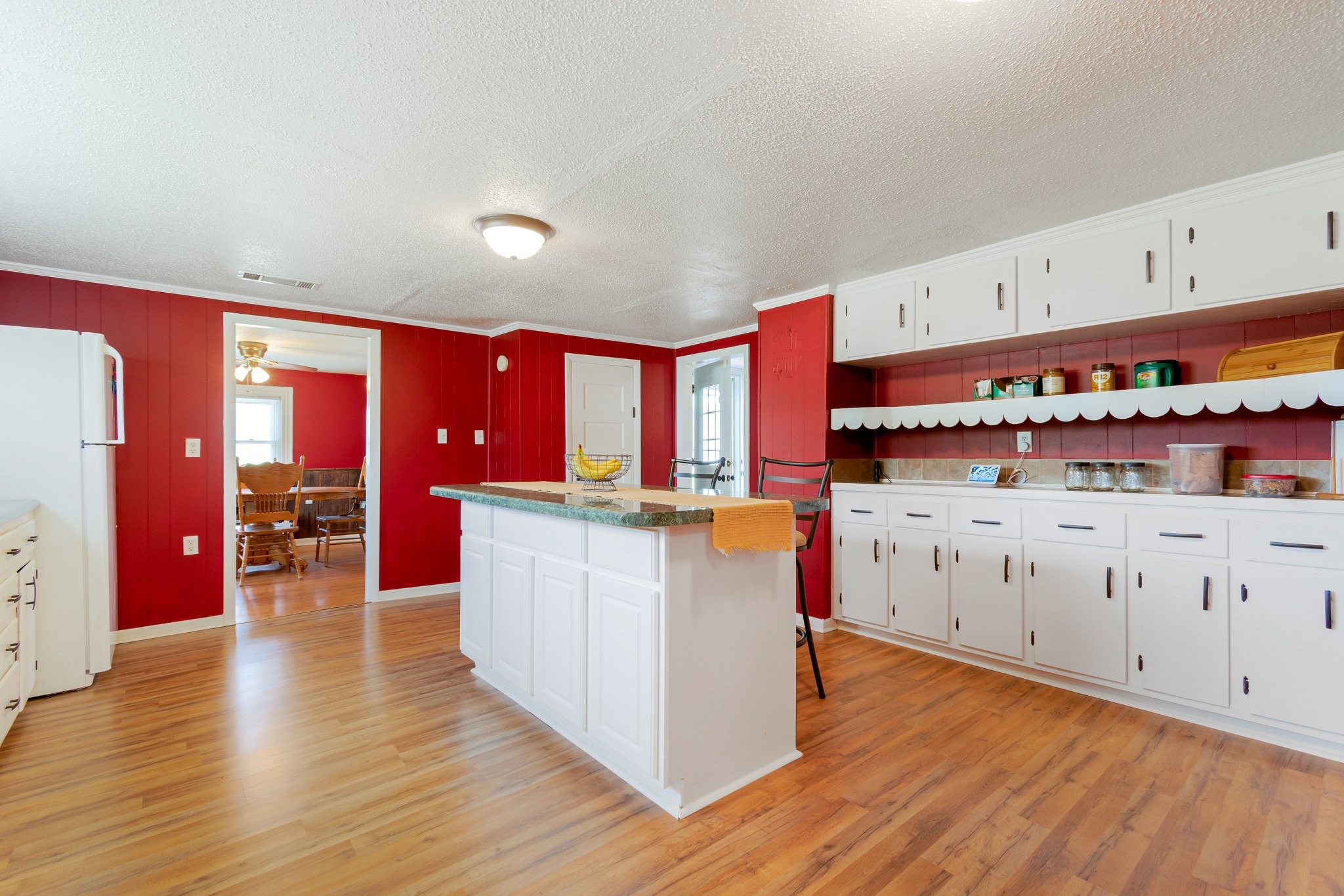 3260 Highway 49, E
