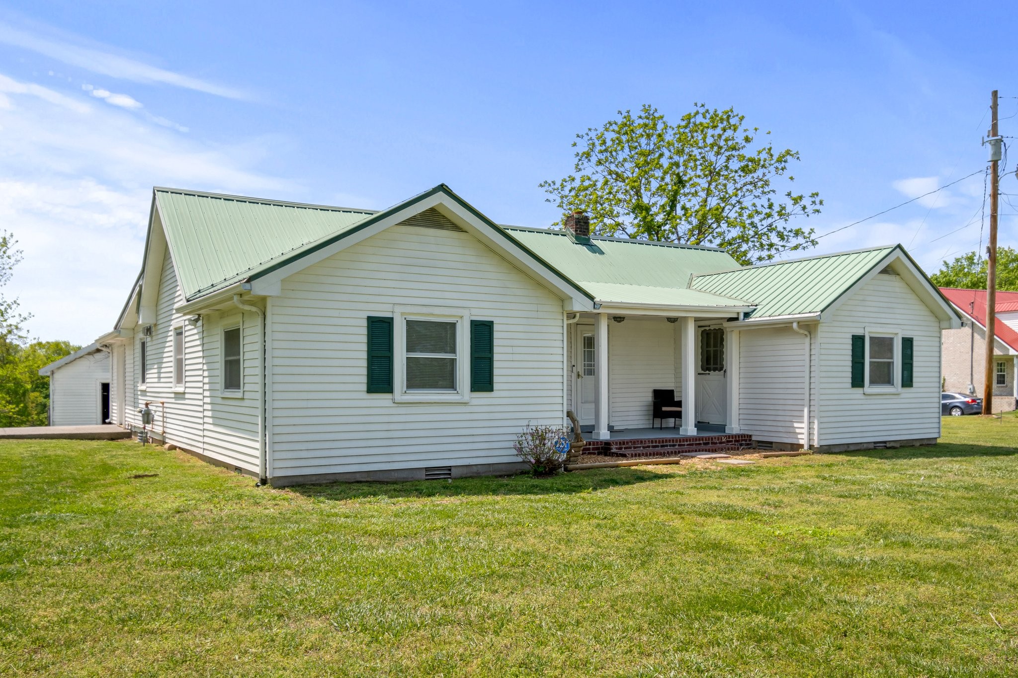 3260 Highway 49, E