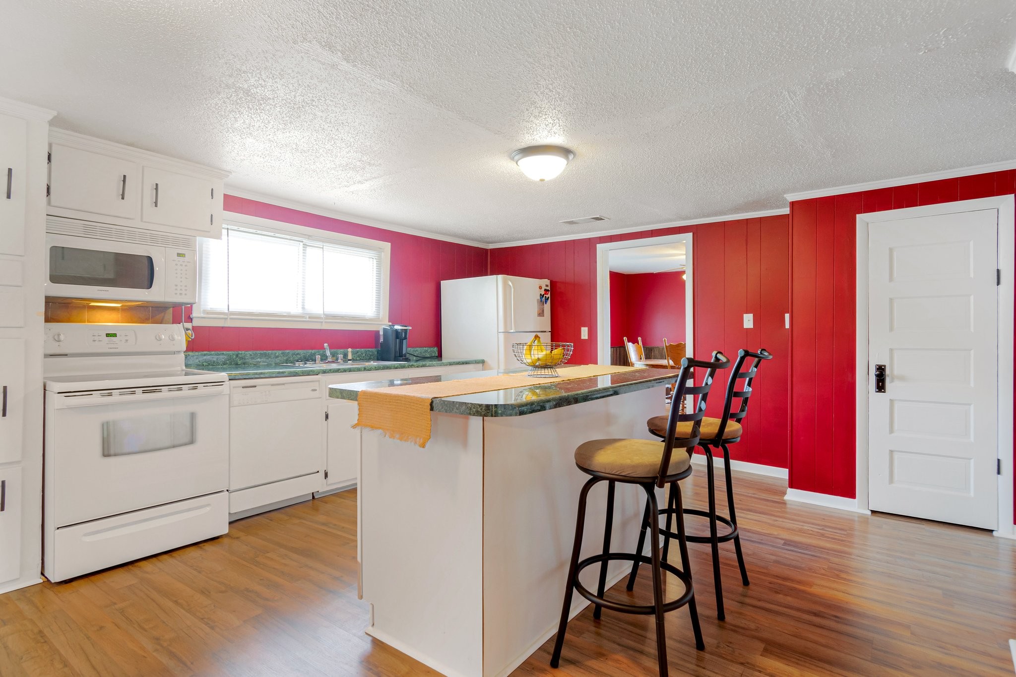 3260 Highway 49, E