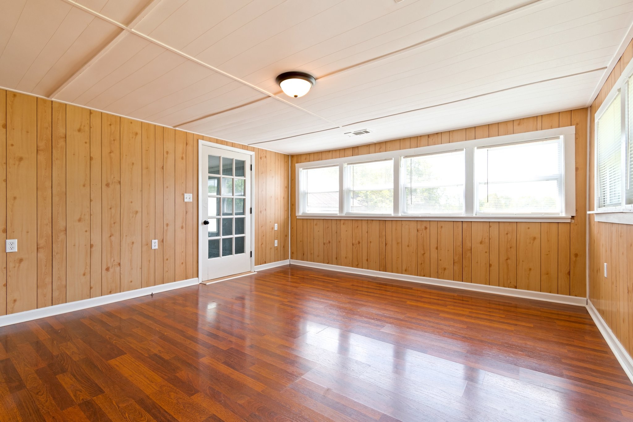 3260 Highway 49, E