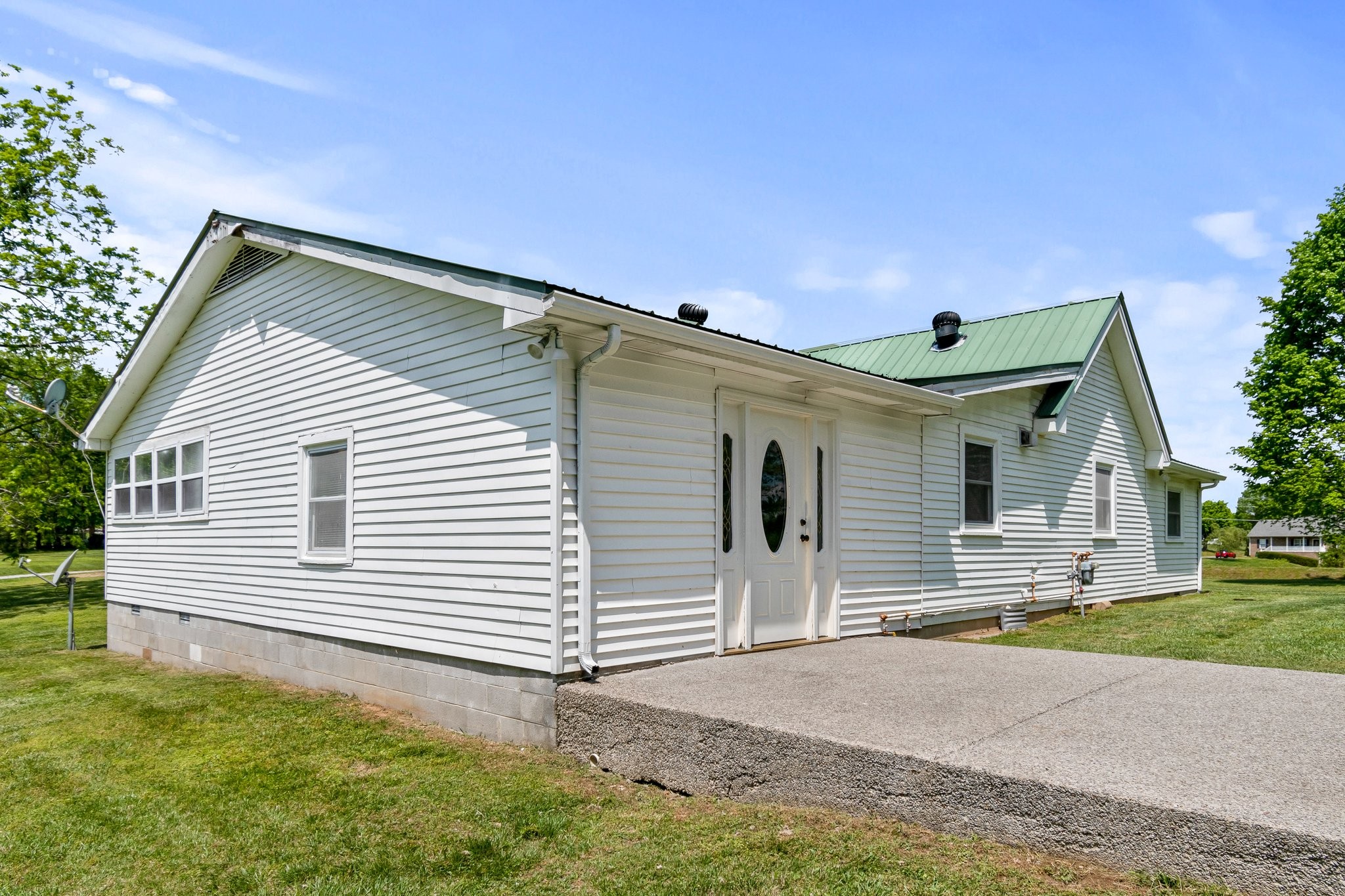 3260 Highway 49, E