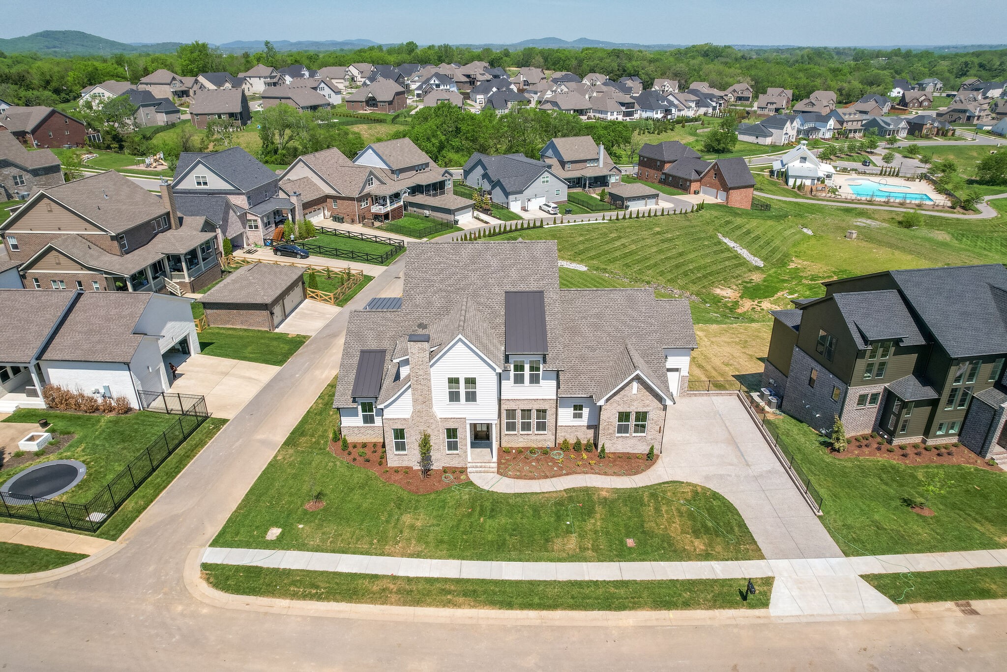 1004 Lawson Ln