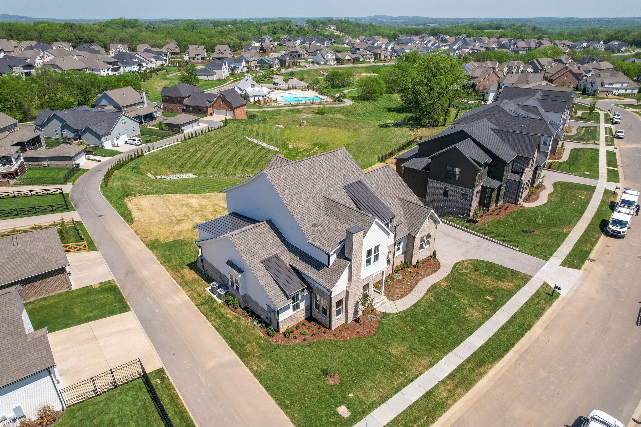 1004 Lawson Ln