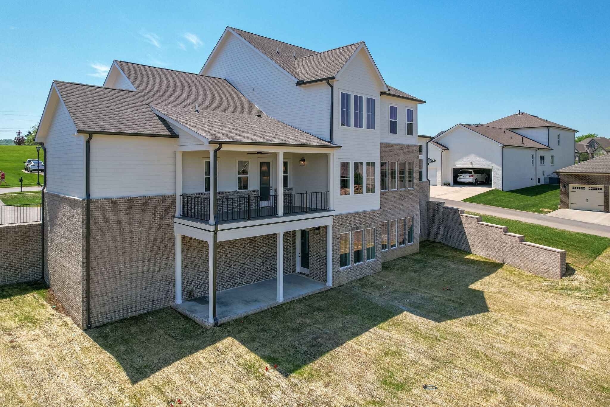 1004 Lawson Ln