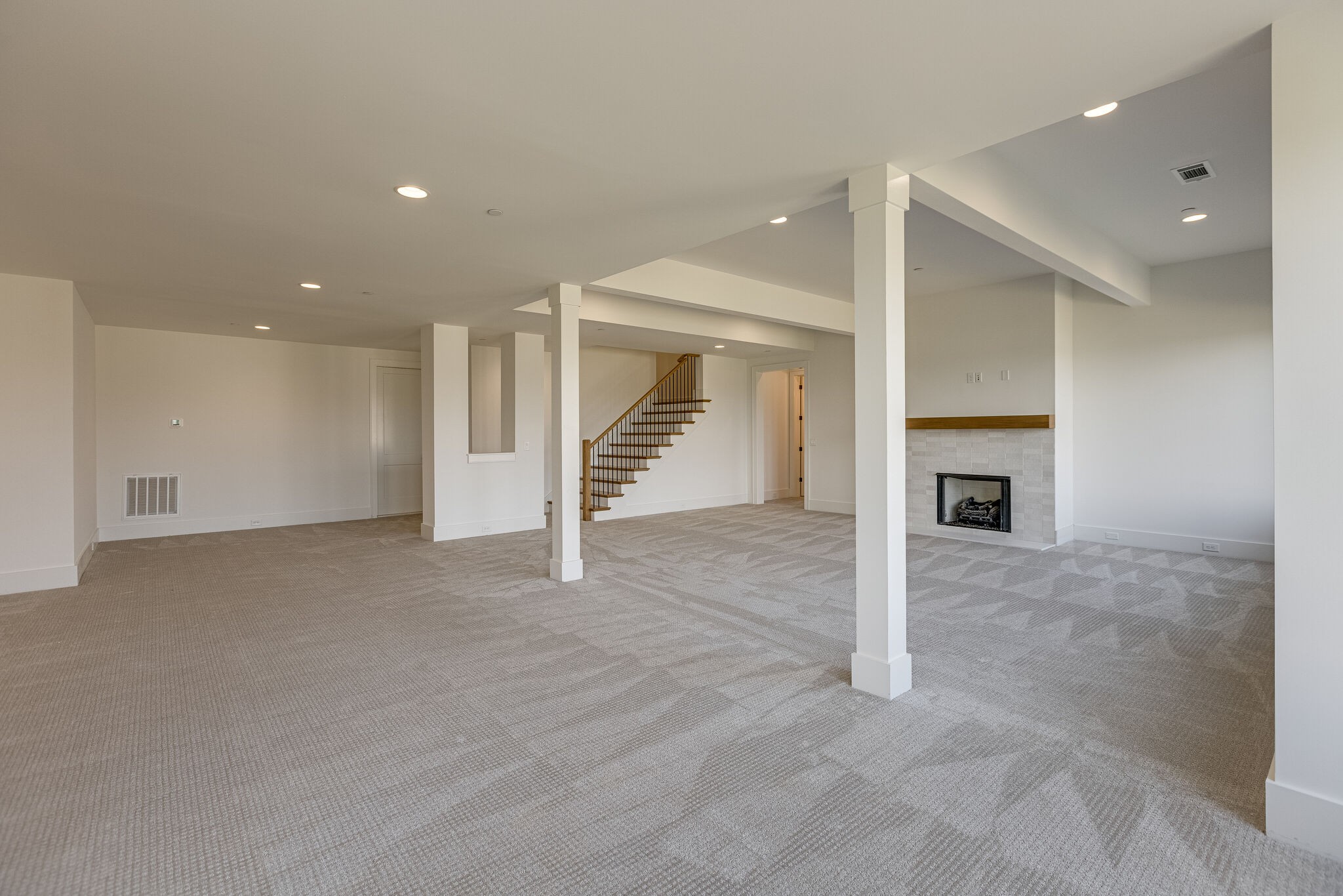 1004 Lawson Ln