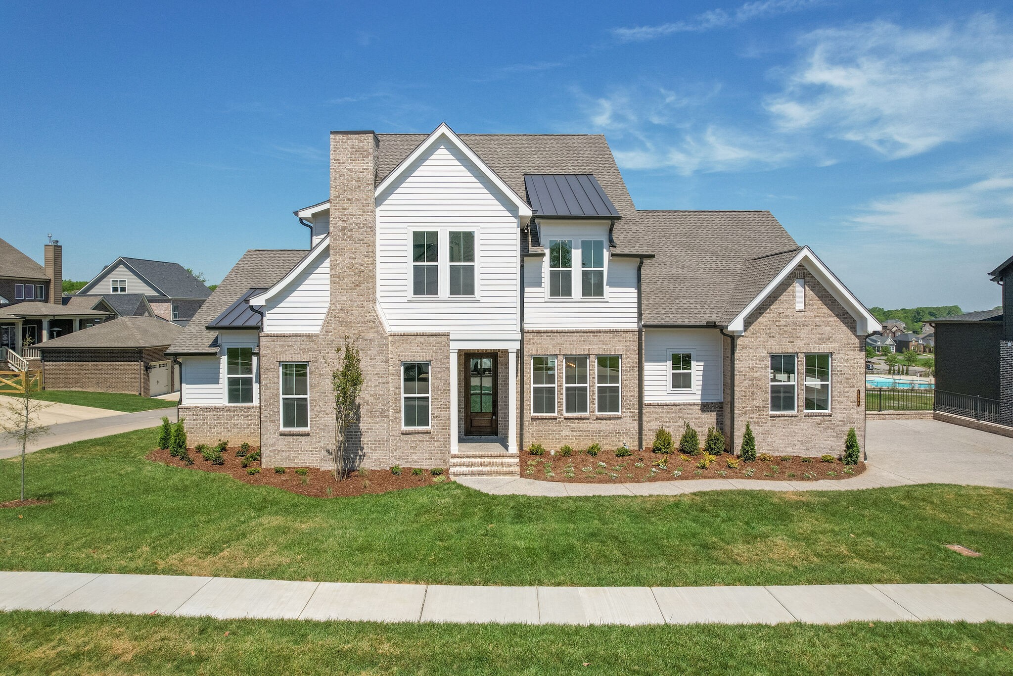 1004 Lawson Ln