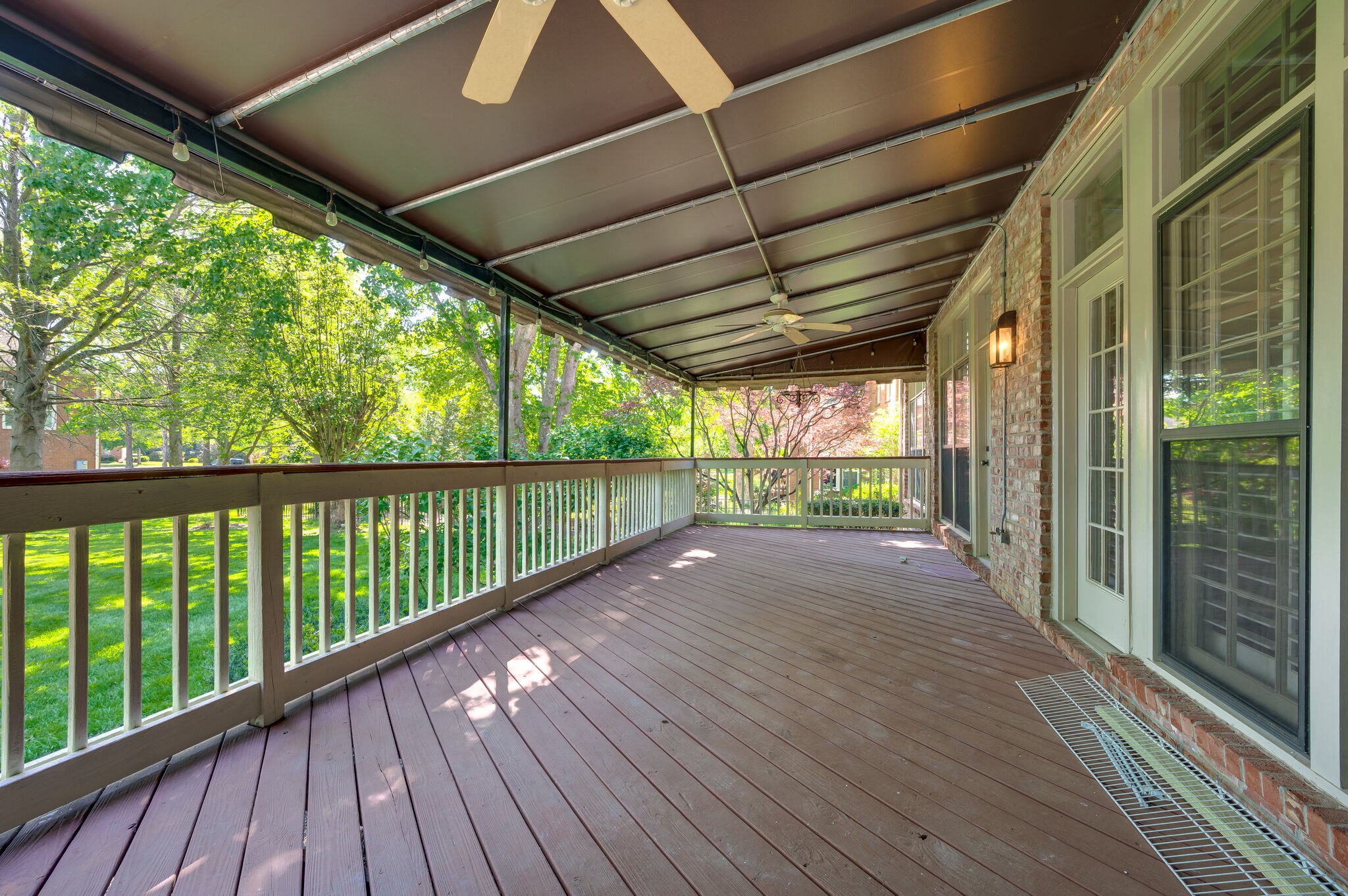 903 Grapevine Ln