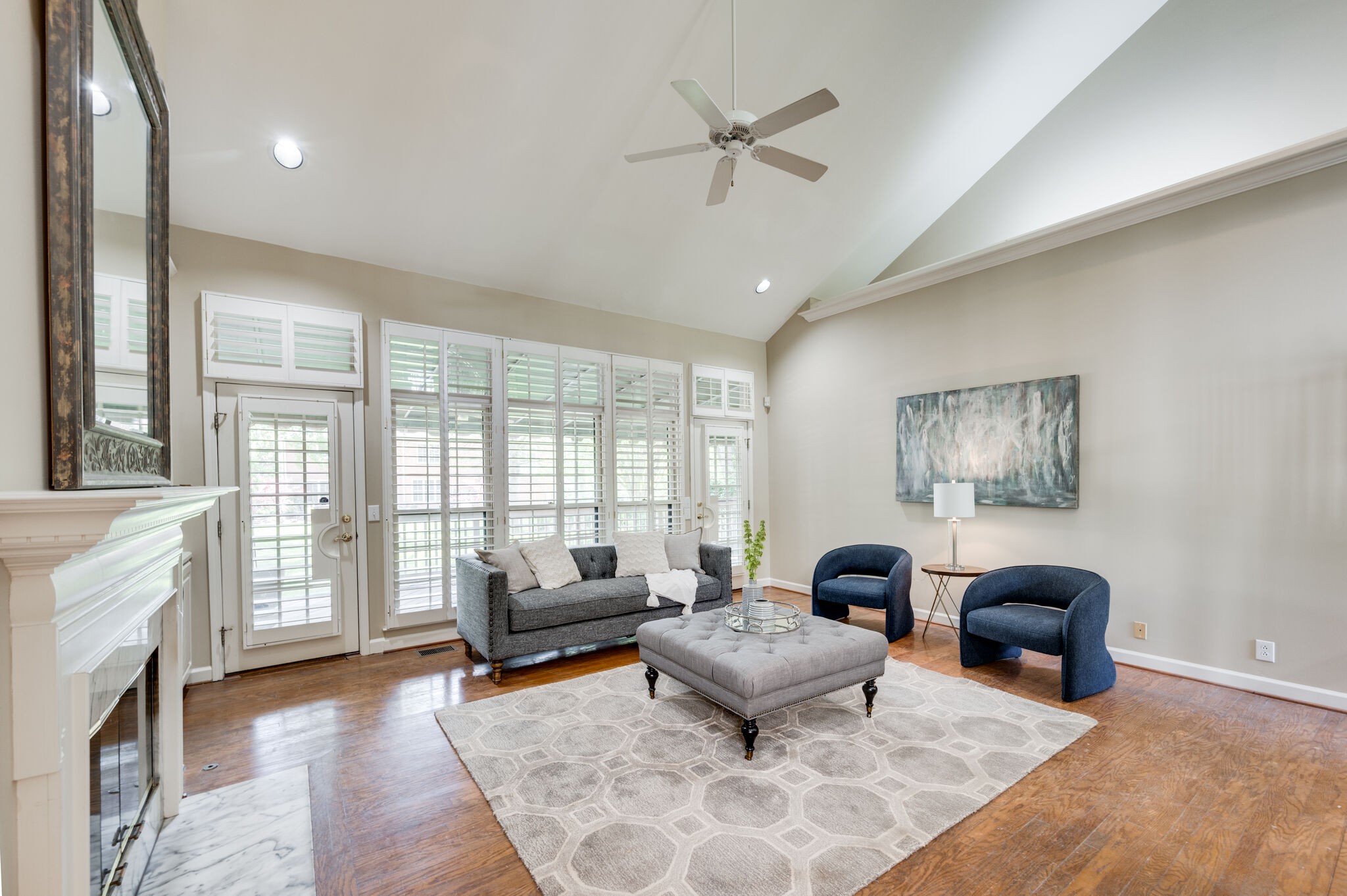 903 Grapevine Ln