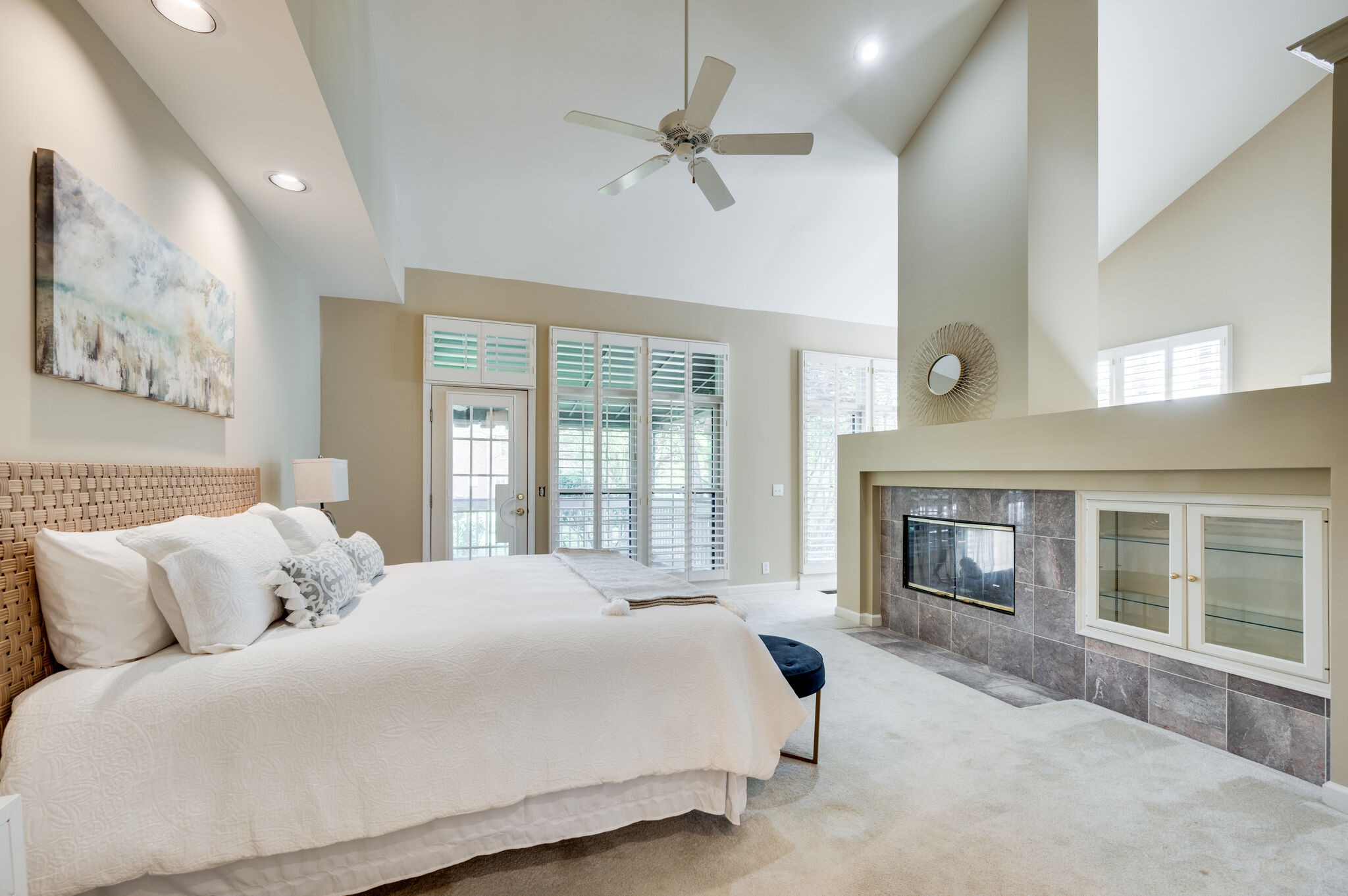 903 Grapevine Ln