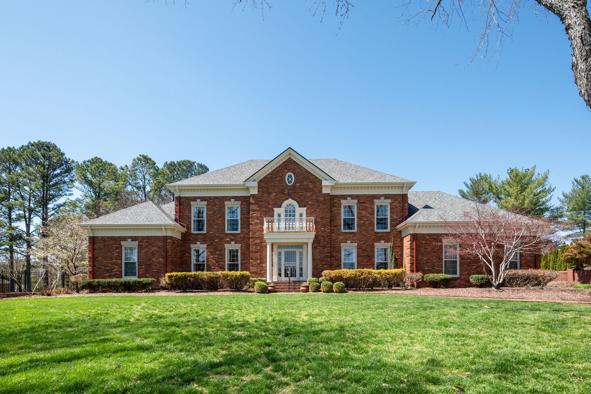 6417 Edinburgh Dr