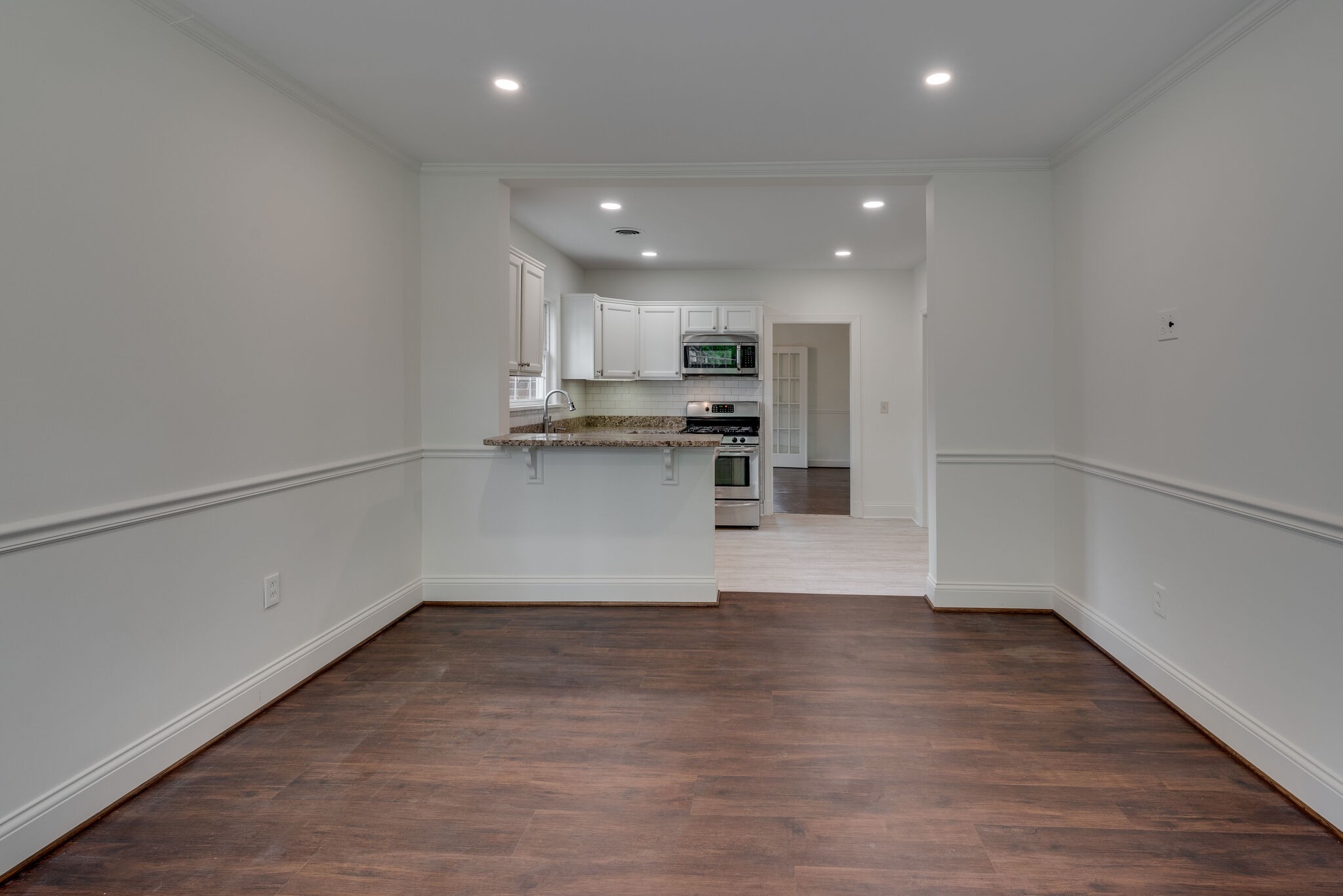 1421 Clifton Ln