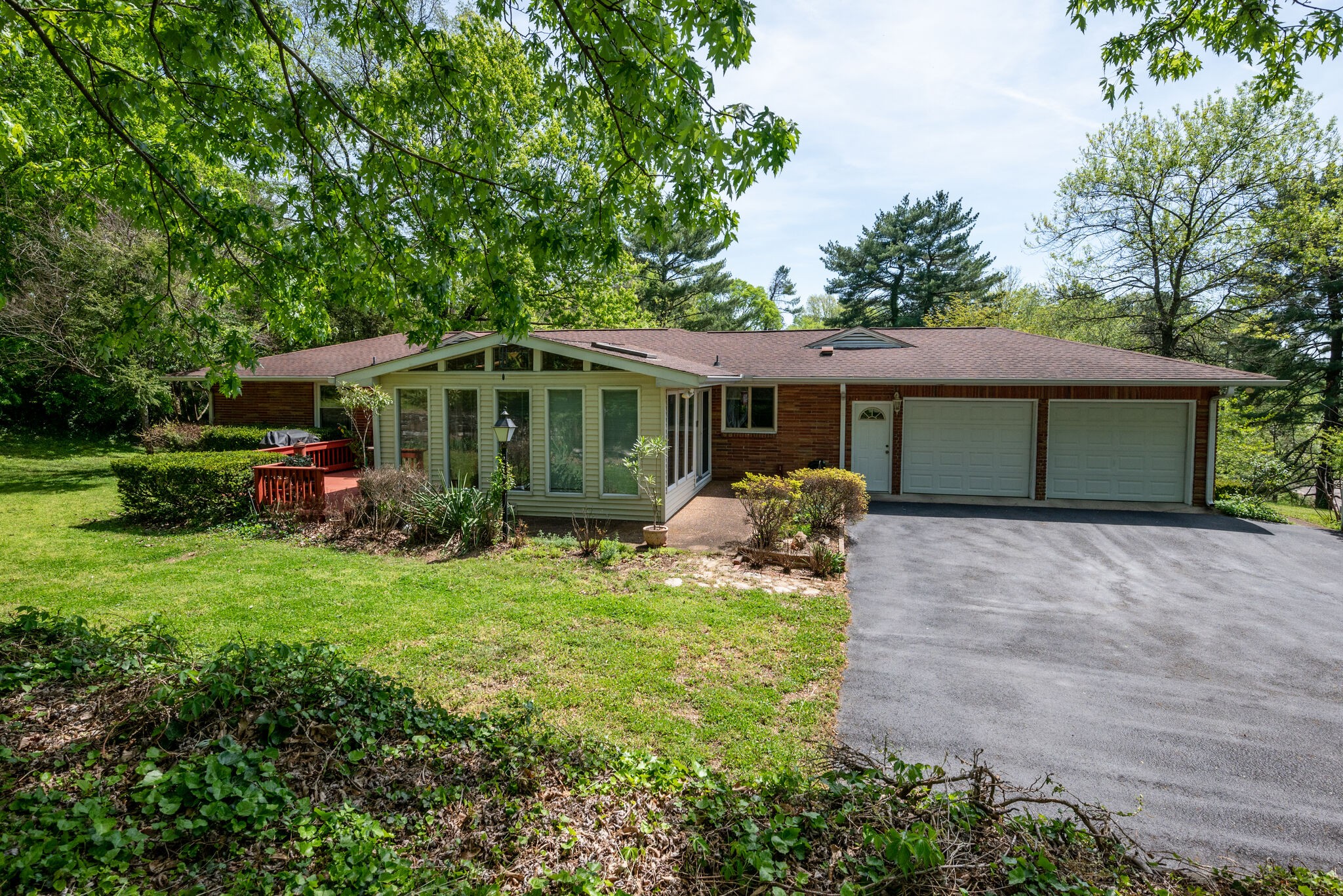 427 Bunkerhill Dr