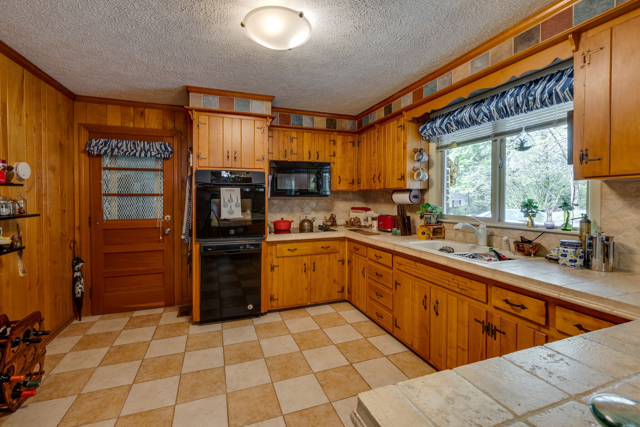 427 Bunkerhill Dr