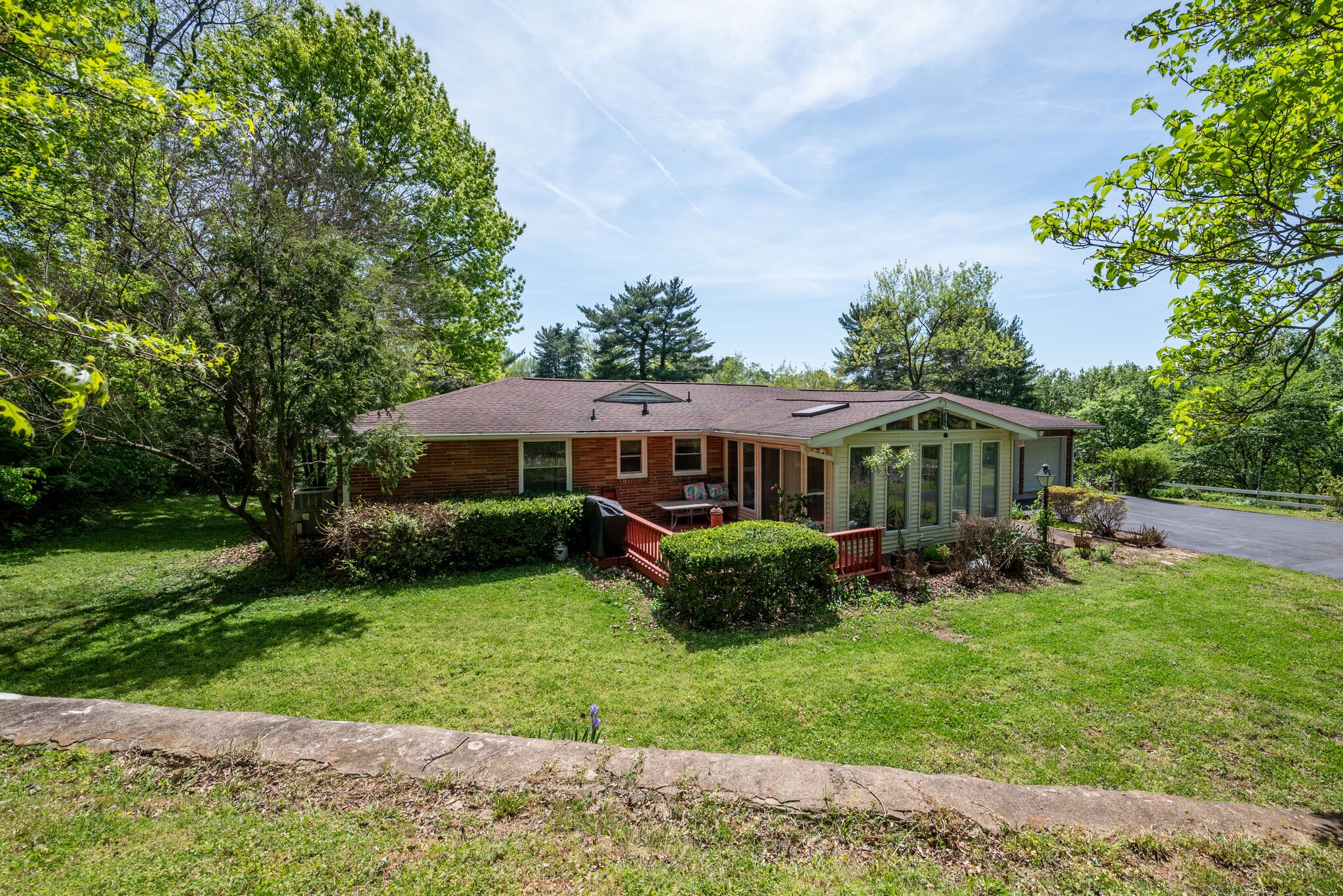 427 Bunkerhill Dr