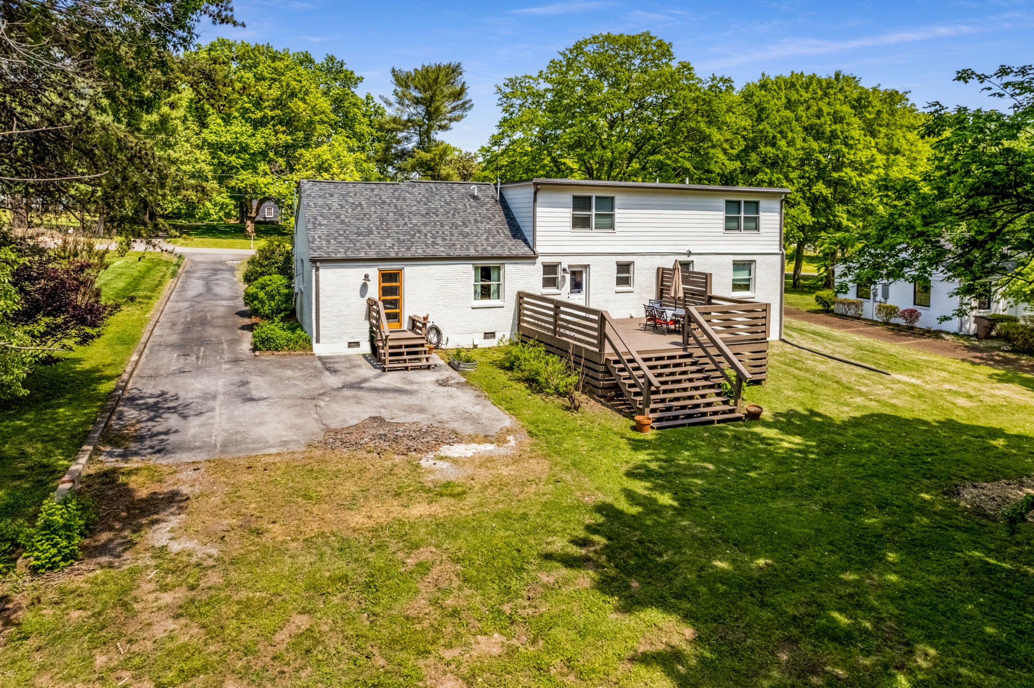3917 Moss Rose Dr