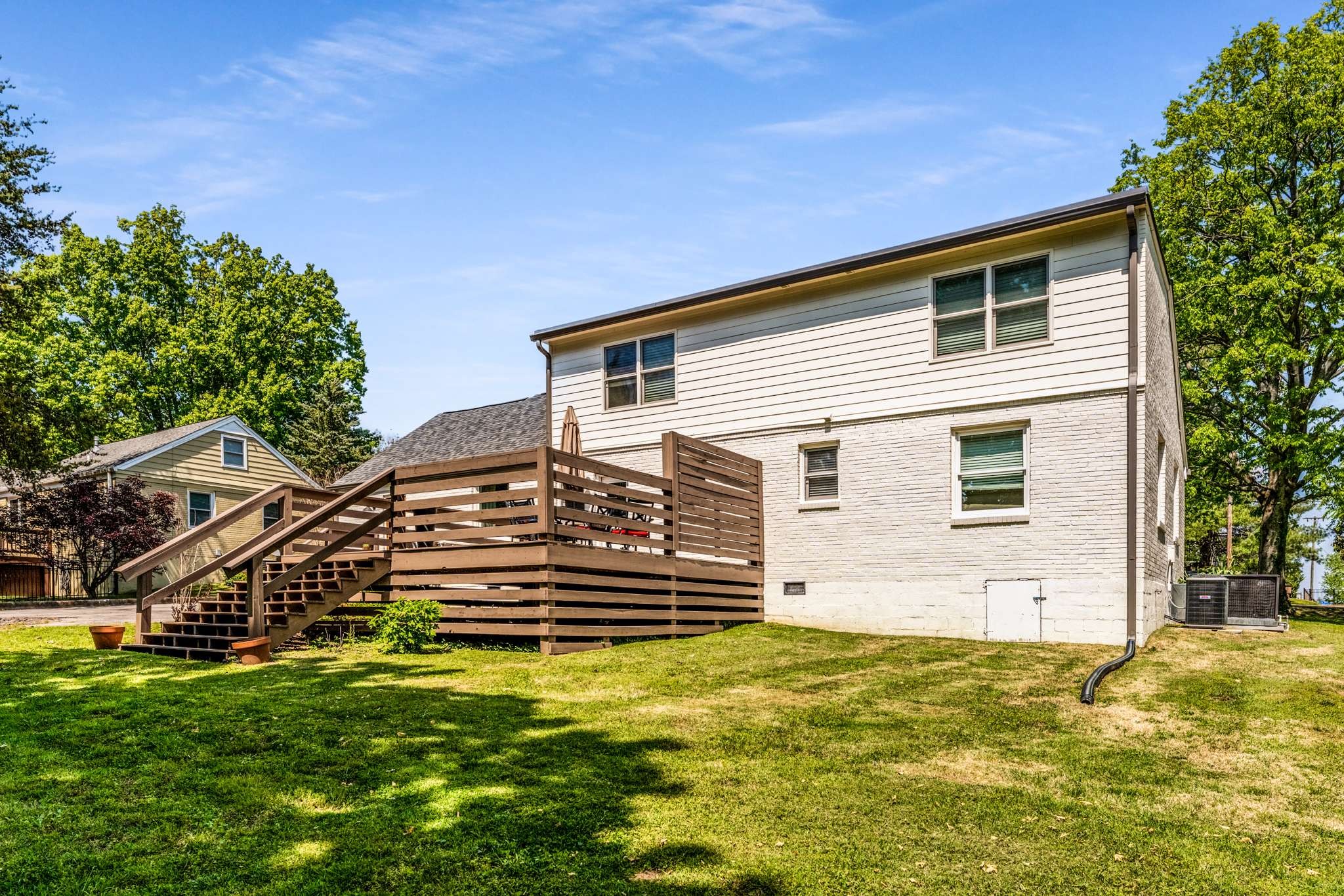 3917 Moss Rose Dr