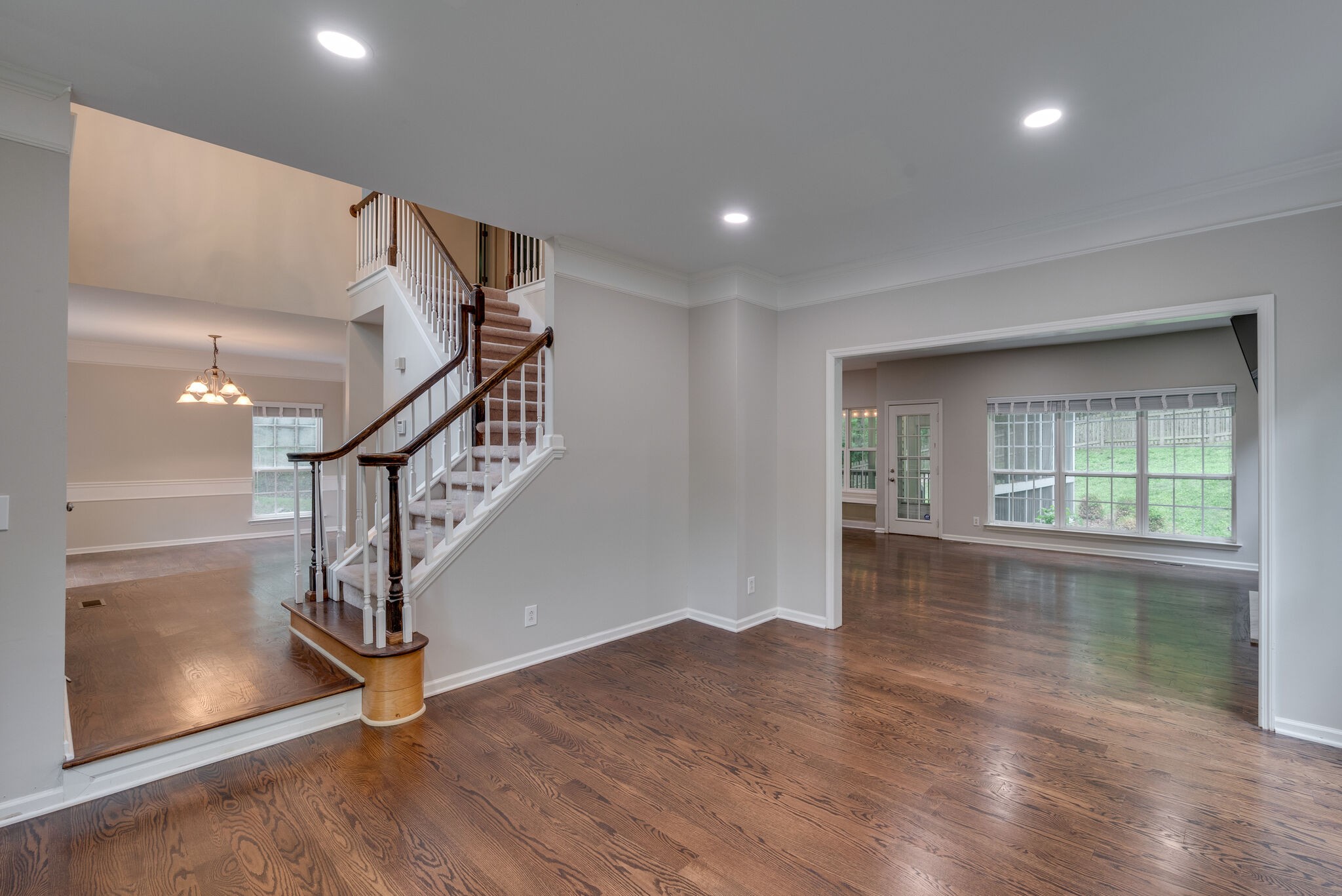 2956 Glenway Dr