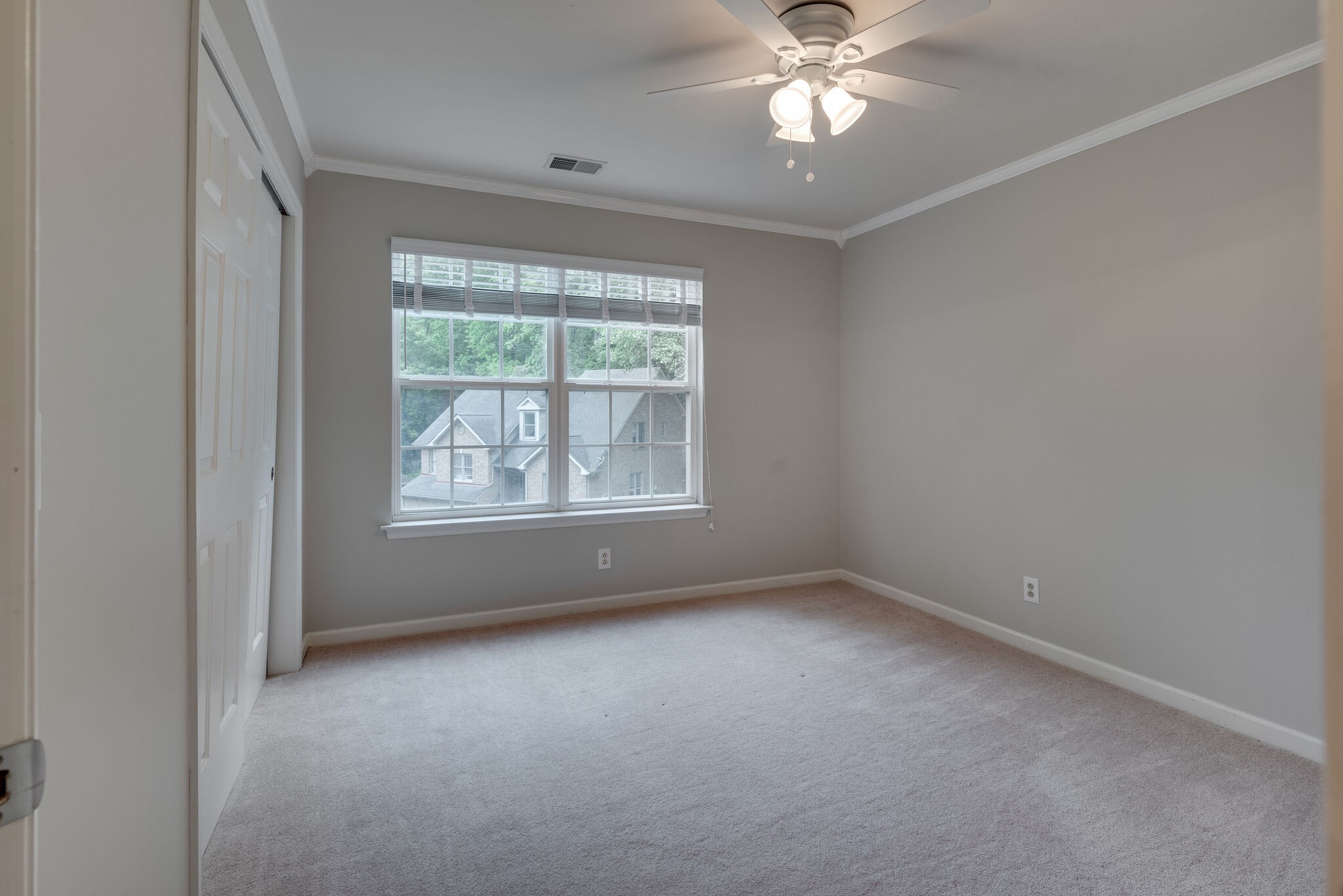 2956 Glenway Dr