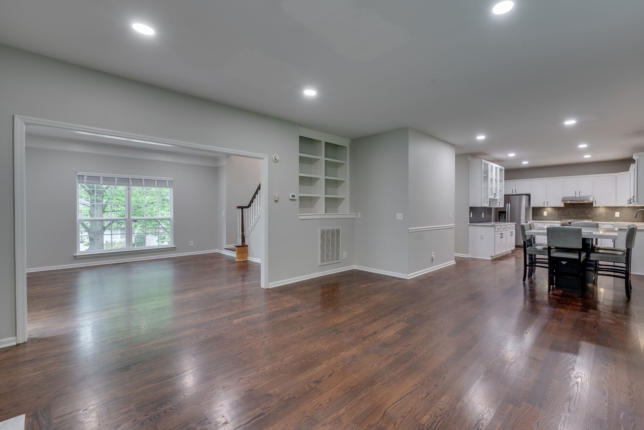 2956 Glenway Dr
