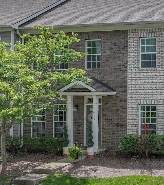 1517 Winding Creek Dr